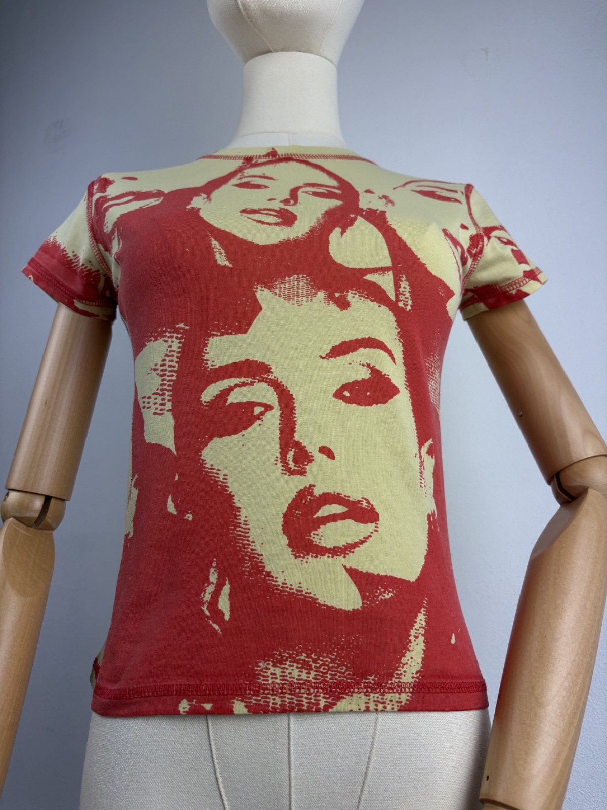 JADED London Sydney Carlson Face Print Women’s T-Shirt Size UK 4 /US 0 / EU 32