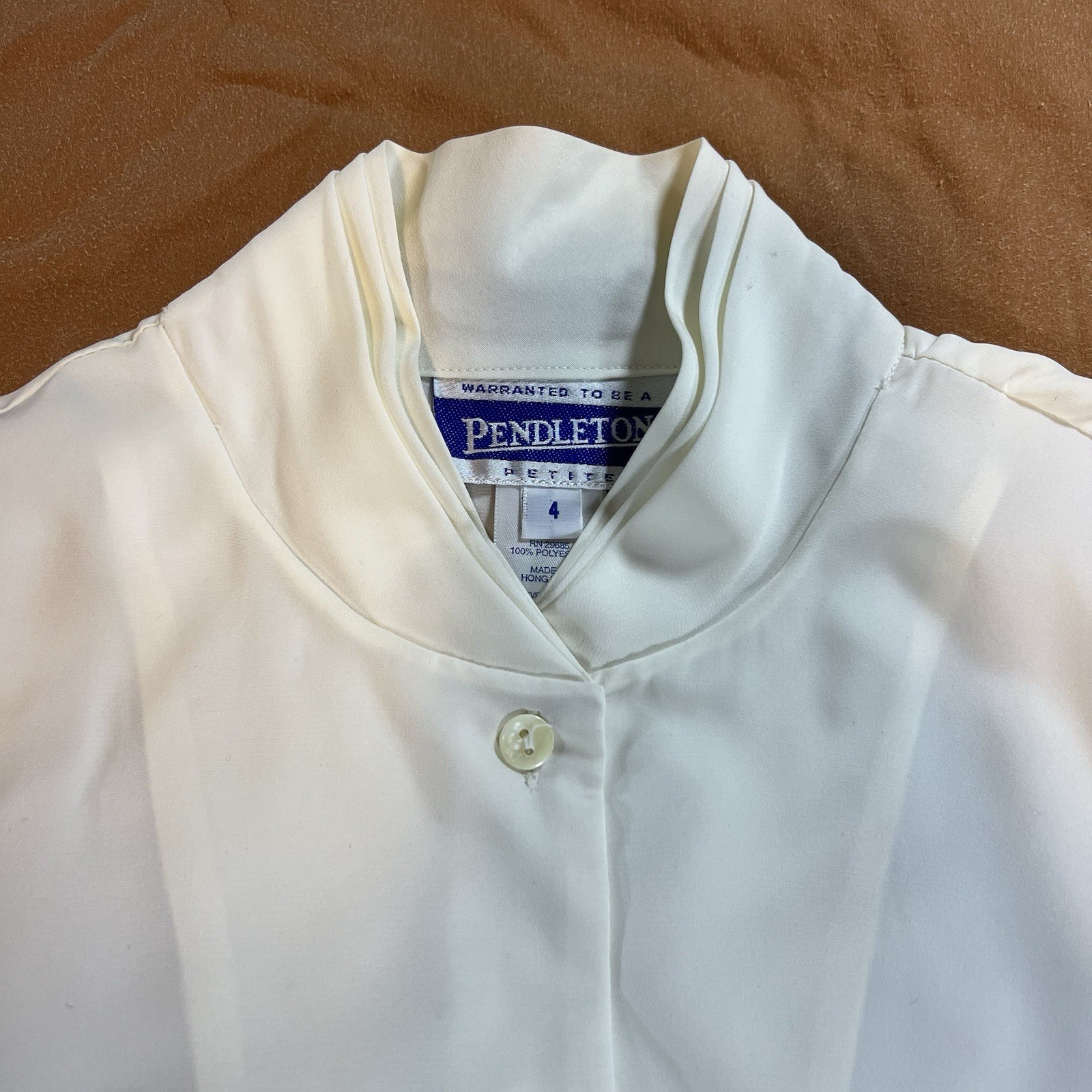 Vintage White Blouse Pendleton Size 4 Petite Button Up Stand Up Collar Classic