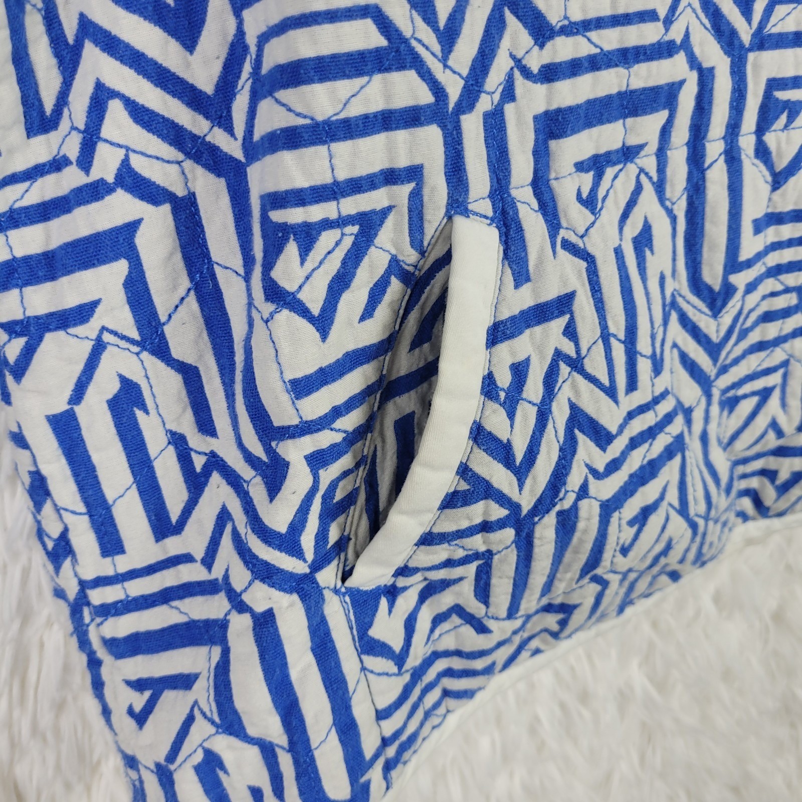 J.Crew Blue White Geometric Quilted Top 3/4 Sleeve Back Zip Womens 4