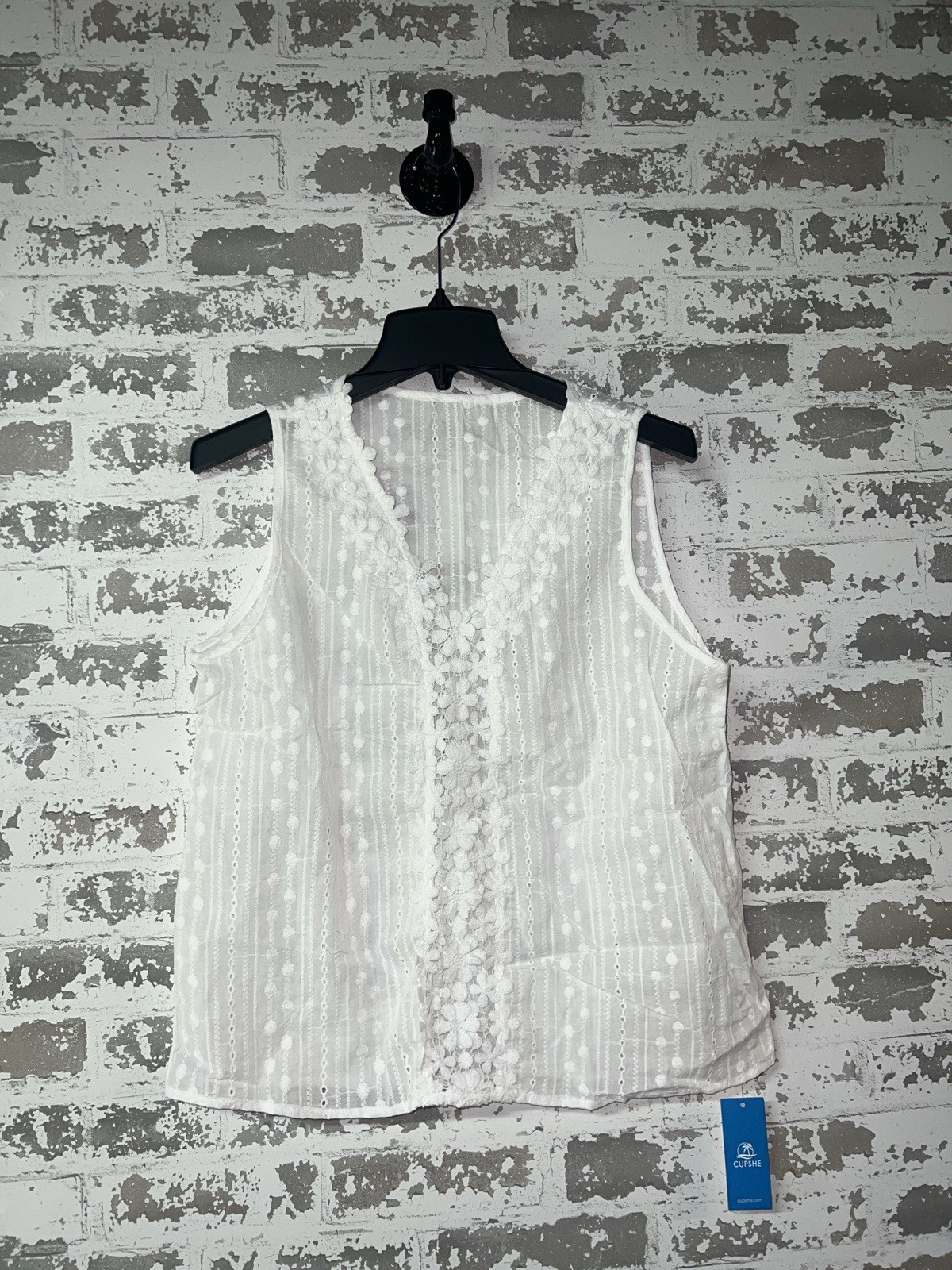 NWT! Cupshe Sleeveless Sheer Lace Knit Tank Top Blouse Size M – White