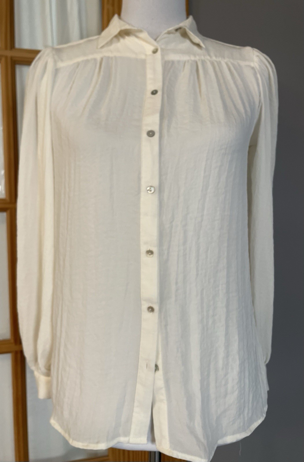 H&M Career Button Blouse Women’s Sz 2 Ivory Crumpled Look Long Sleeves Business