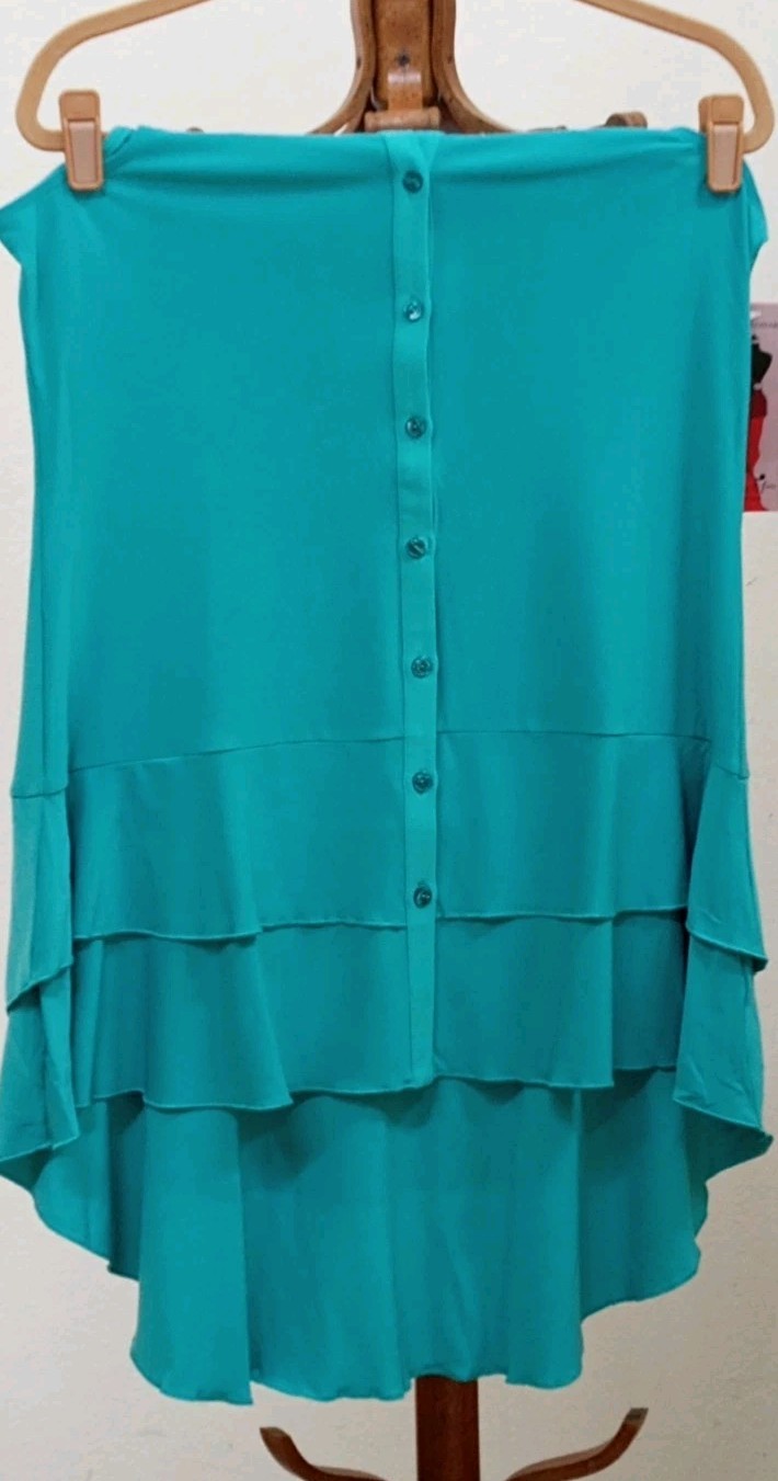 NWT Nina Leonard Miracle Matte Jersey Tiered Hi-Low Button Top Blouse Teal Small