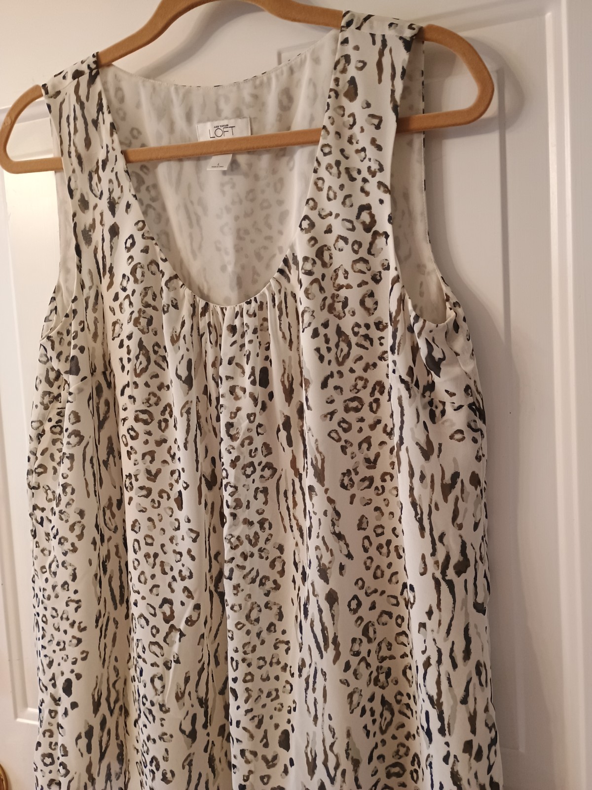 Ann Taylor LOFT Pullover Sleeveless Chiffon Animal Cheeta Print Lined Tank Top L