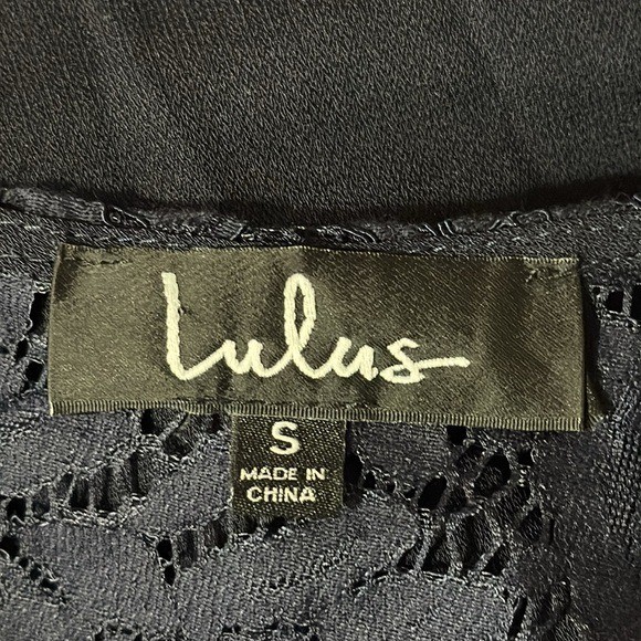 Lulu’s Women’s Picture This Lace Round Neck Long Sleeve Blouse Navy size S