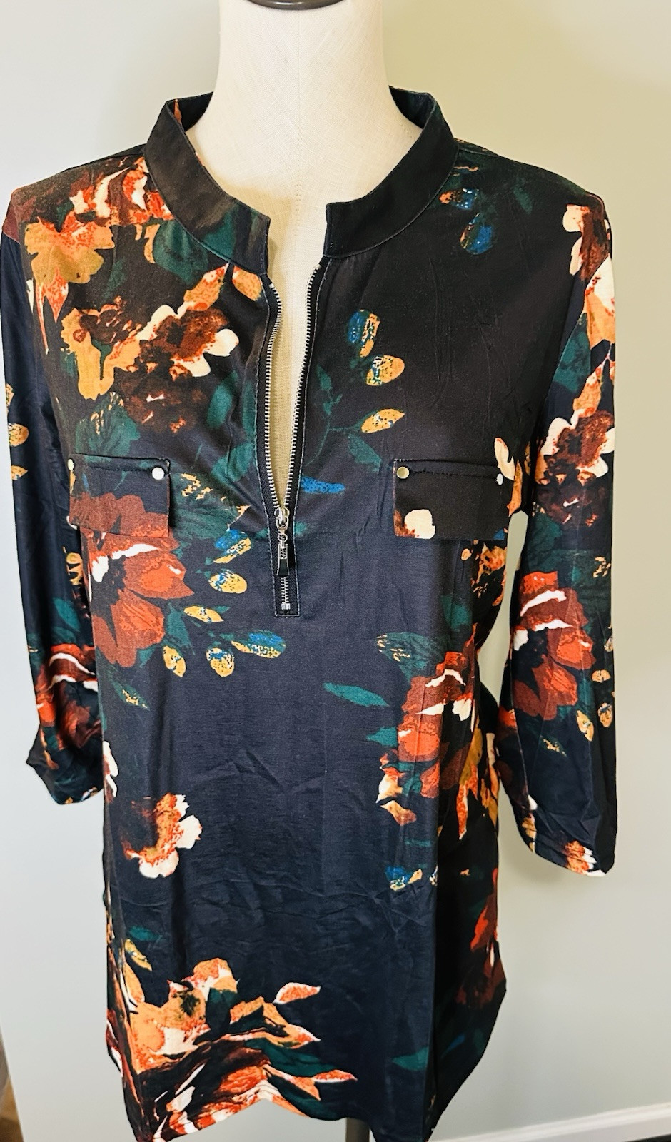 Nine Daily Women’s Top – Black With Orange Floral – 3/4 Sleeve – Zip Accent -NWT