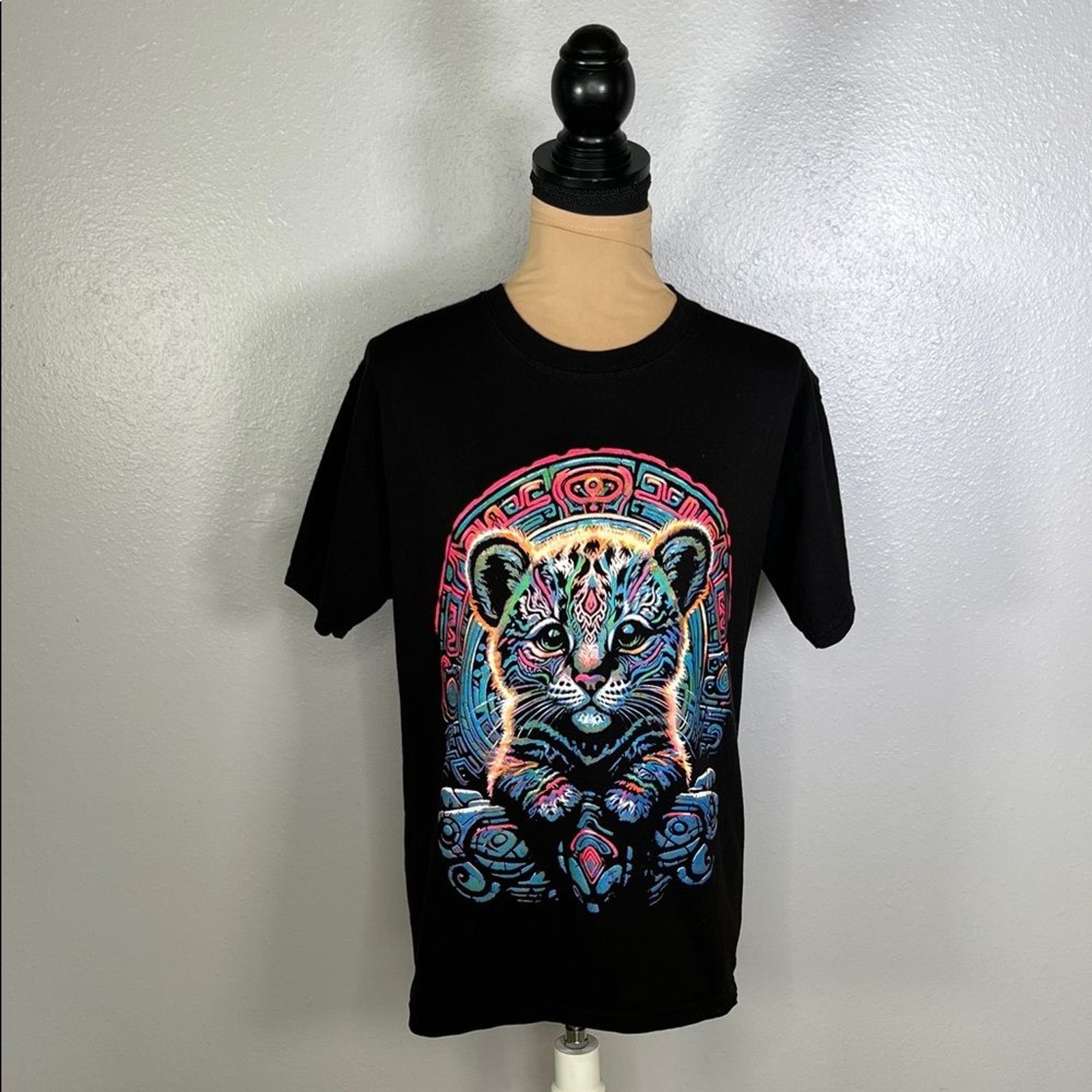Black jaguar glitter Aztec jungle graphic tee M| trippy psychedelic rave casual