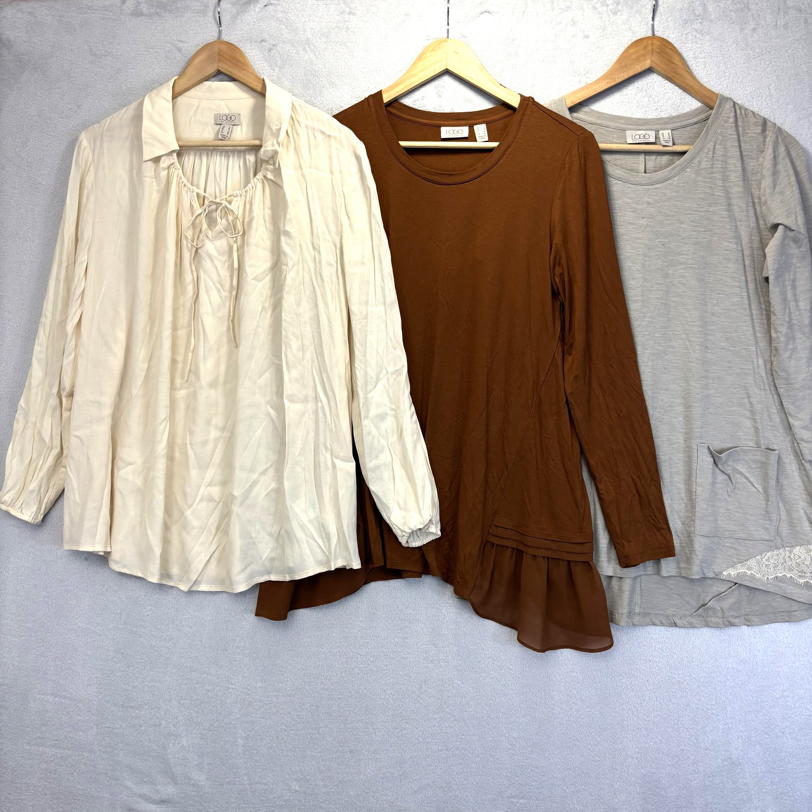 Lot Of 3 LOGO by Lori Goldstein Tunic Tops Womens Small Neutral Ruffle Pockets
