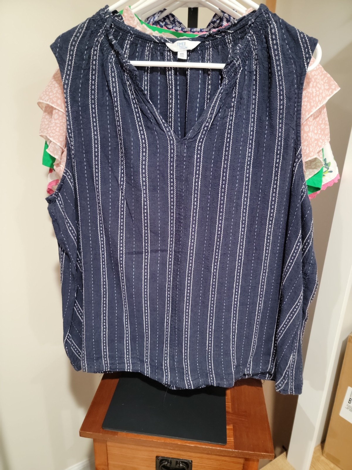 Lot of 10 womens tops and blouses 2x, Beautiful, Quality, Colorful, Summer