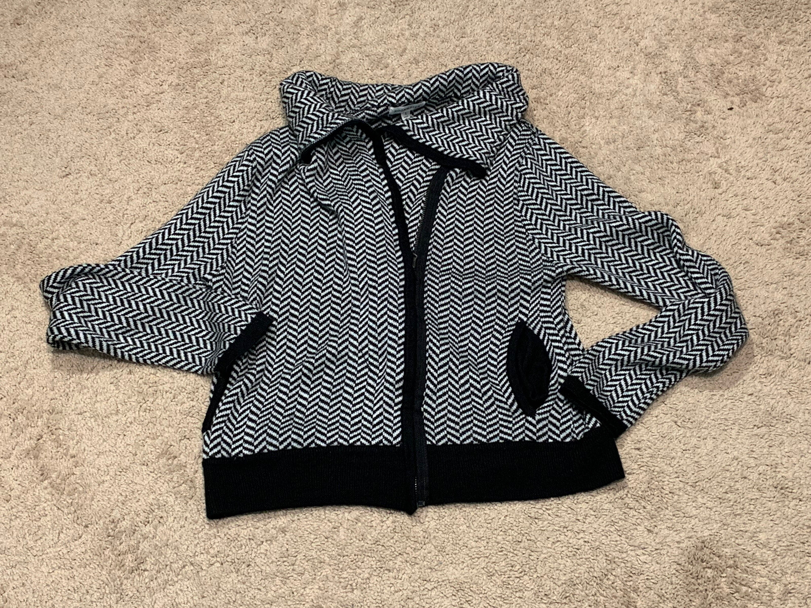 Roommates Womens Shirt/Jacket Size Large Black Beige Print Zip Front Classic
