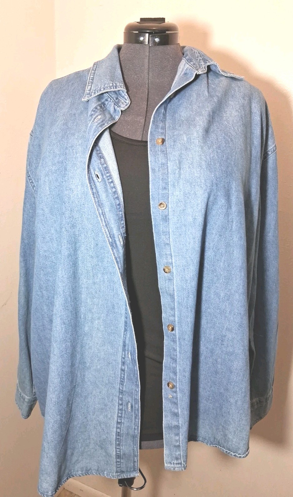 Distinct Womens Oversized denim button shirt Light Wash Plus Size 3X Shacket