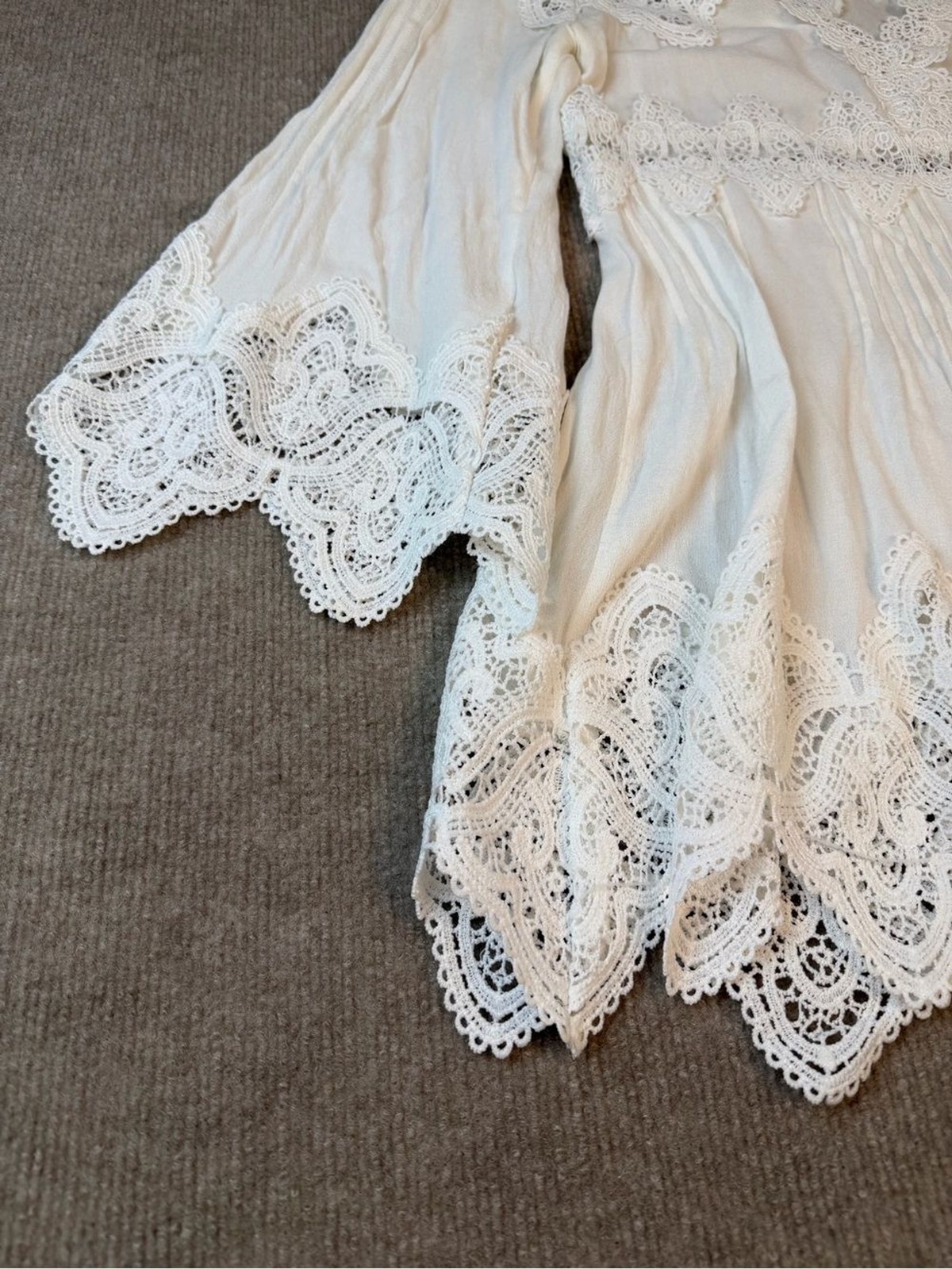 POL White Lace-Trim Boho Blouse Intricate Lace Trim Romantic Peasant Y2K