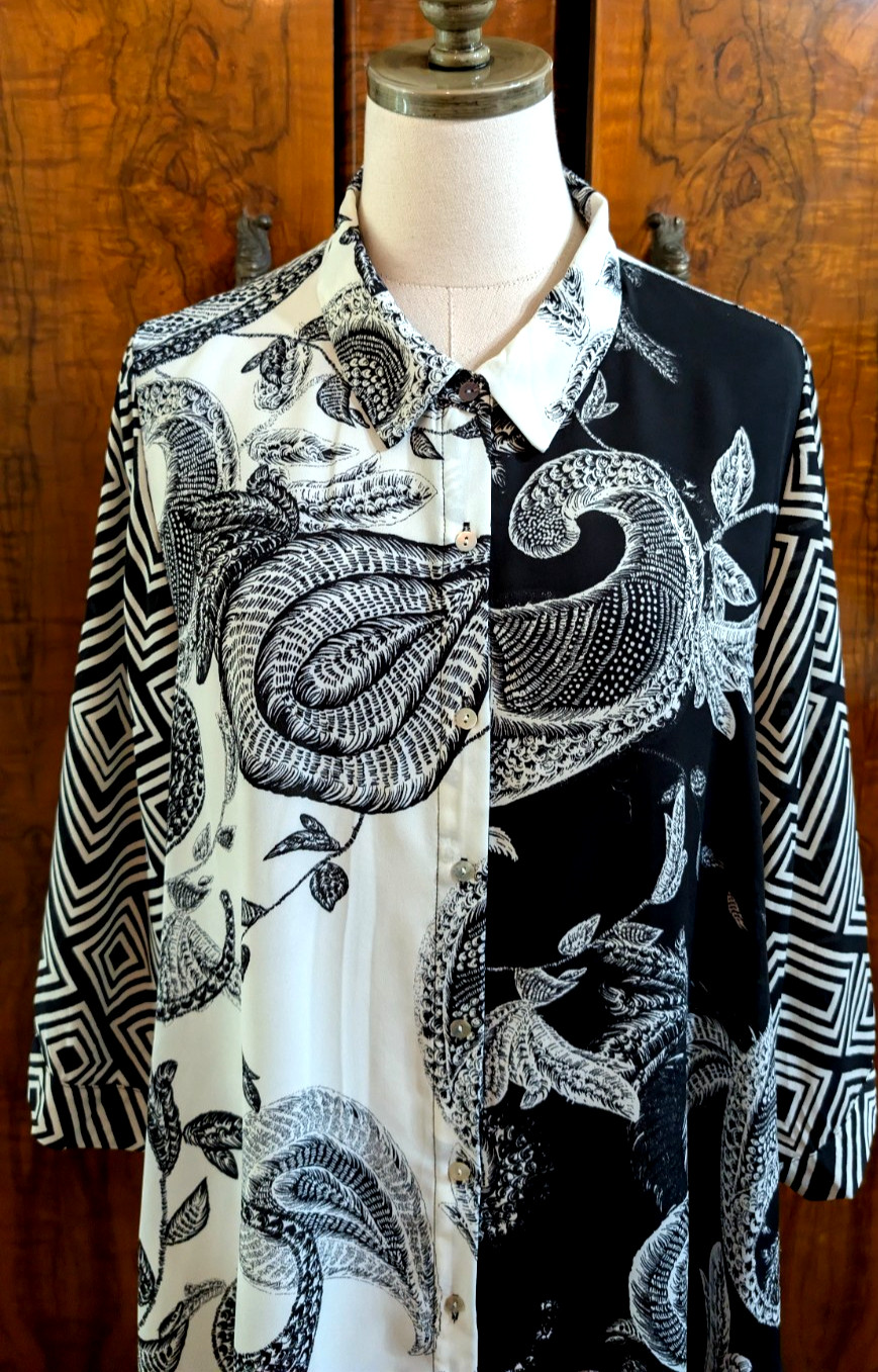 Rose + Olive Size 1X Button Down Black White Paisley/Scroll Print Blouse