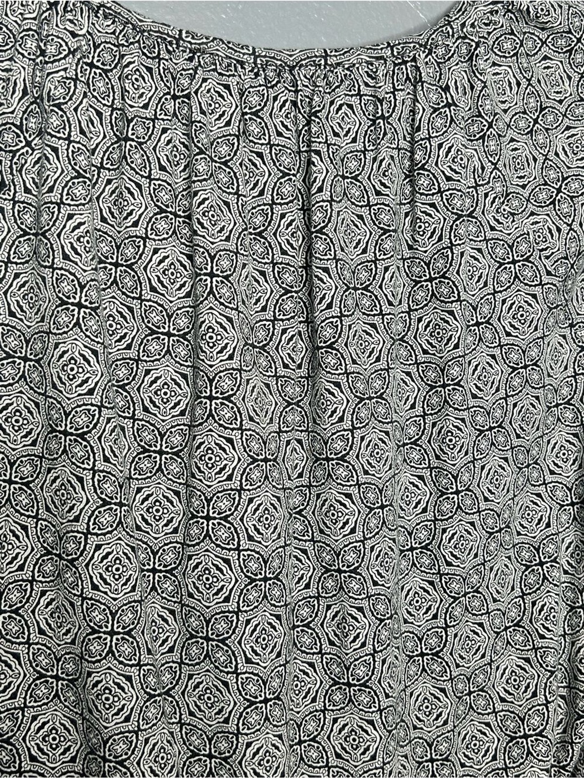 Michael Kors Cotton Modal Black & White Geometric Bell-Sleeve Blouse size Large