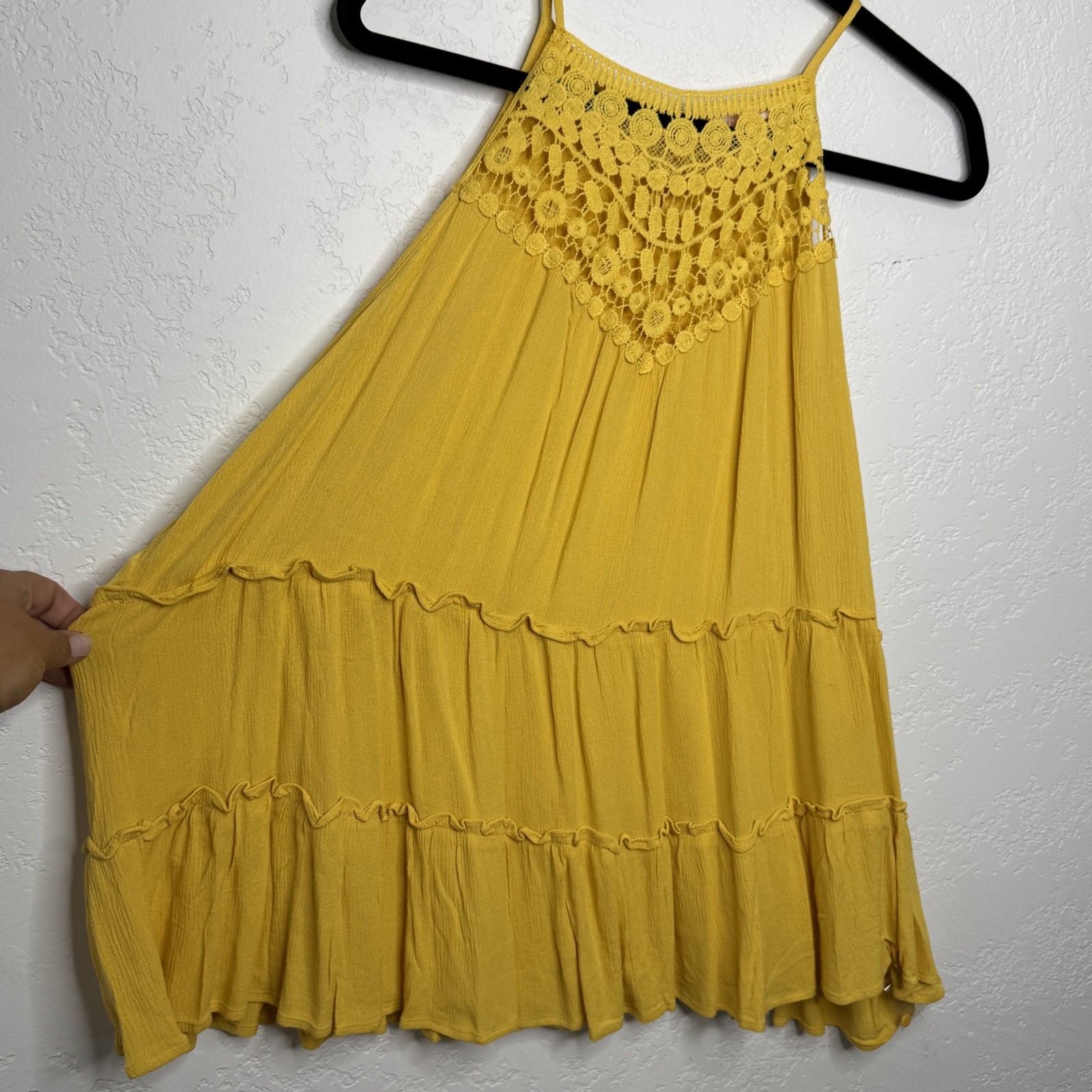 Hailey & Co Yellow Crochet Halter Top Women’s L Boho Tiered Sleeveless Blouse