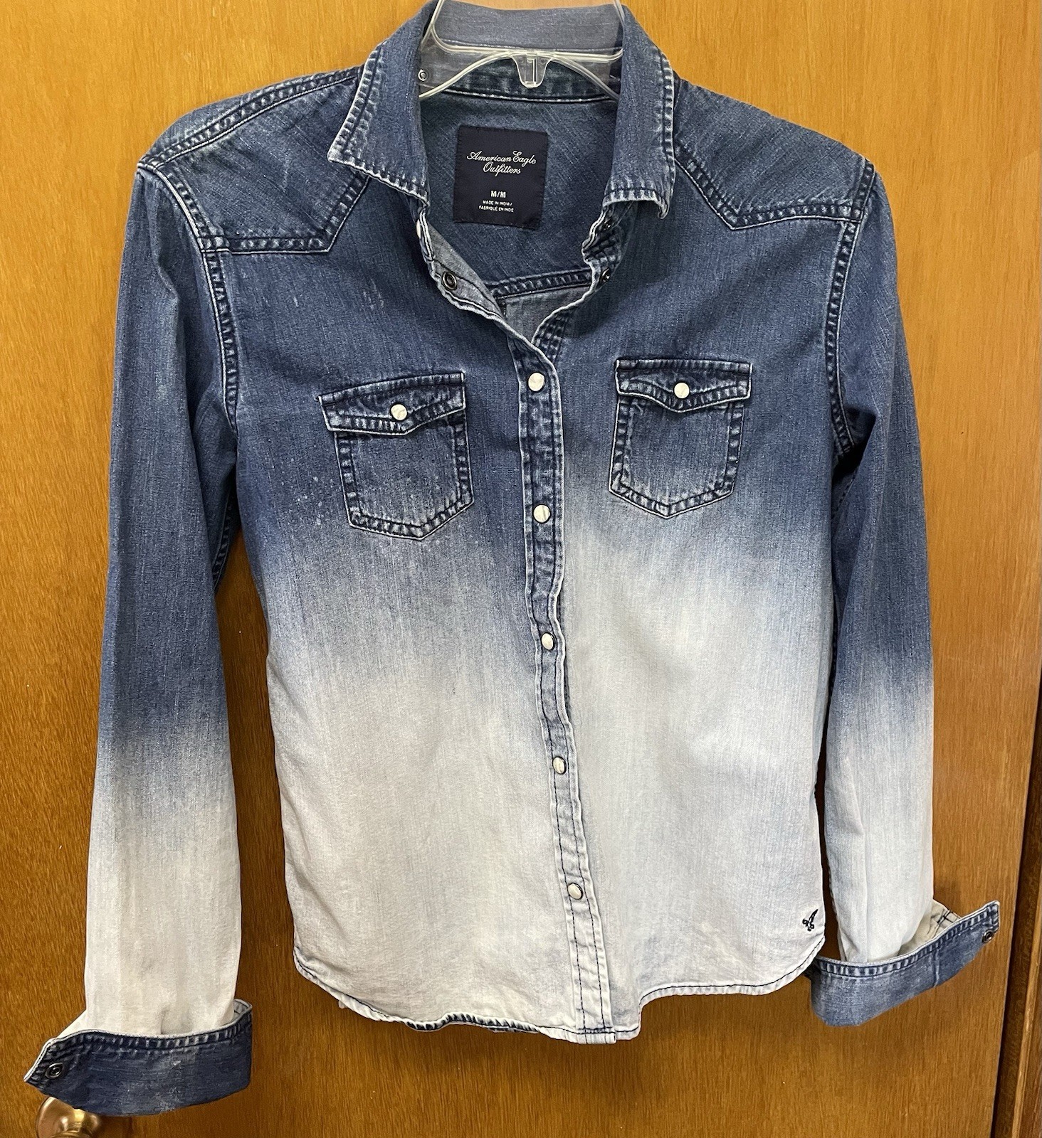 American Eagle Ombré Medium Weight Denim Long Sleeve Shirt Women’s Size Medium