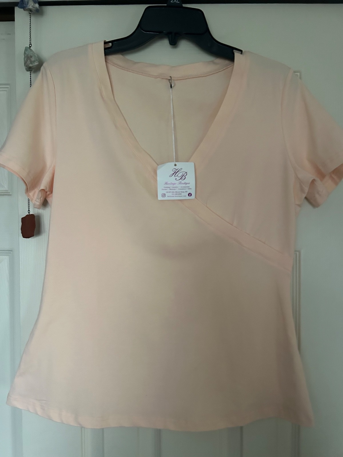 New Womens Peach Apricot V Neck Boutique T Shirt Nice! L Large NWT $30 Soft