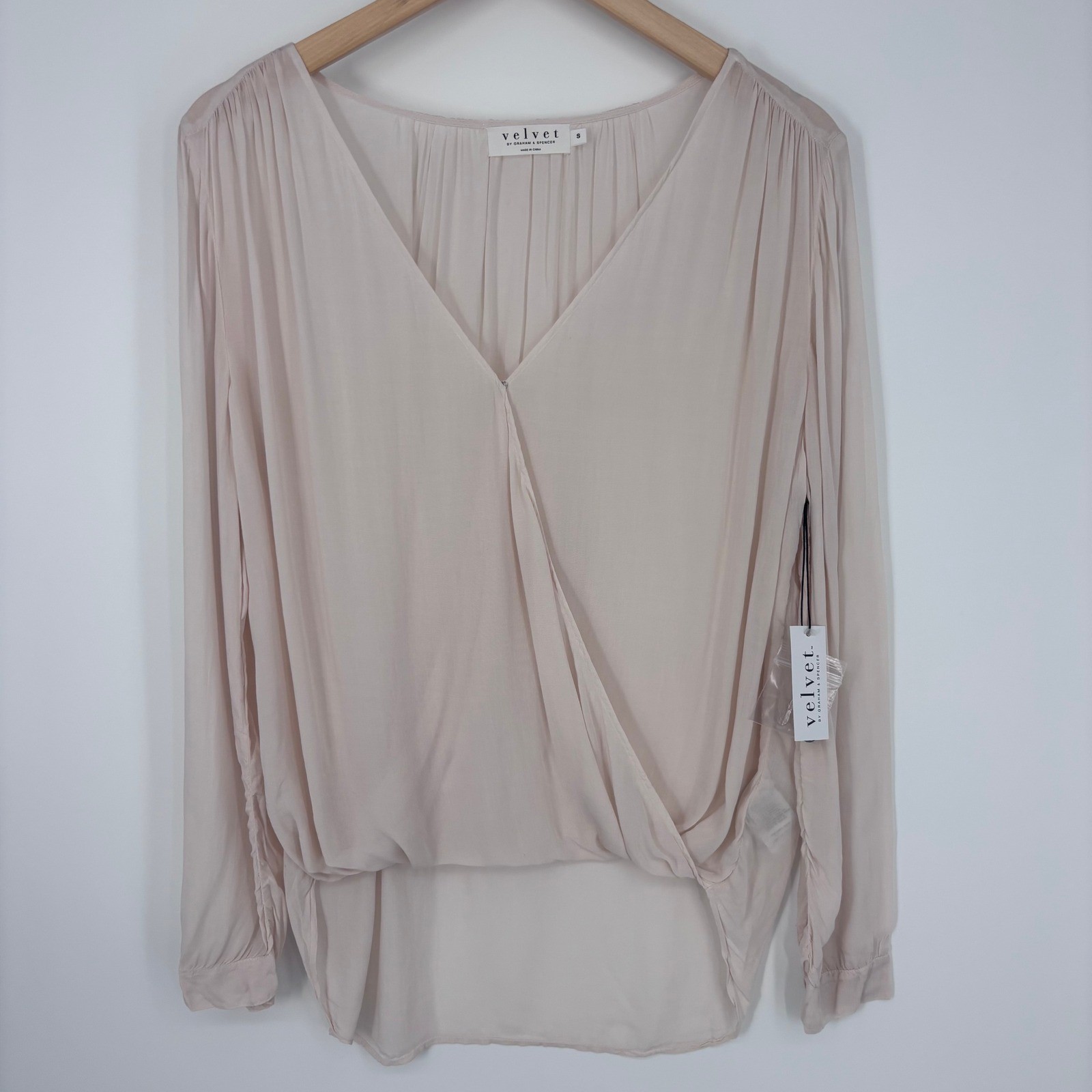 Velvet by Graham & Spencer Blouse Womens S Pink Surplice V-Neck Long Sleeve Top