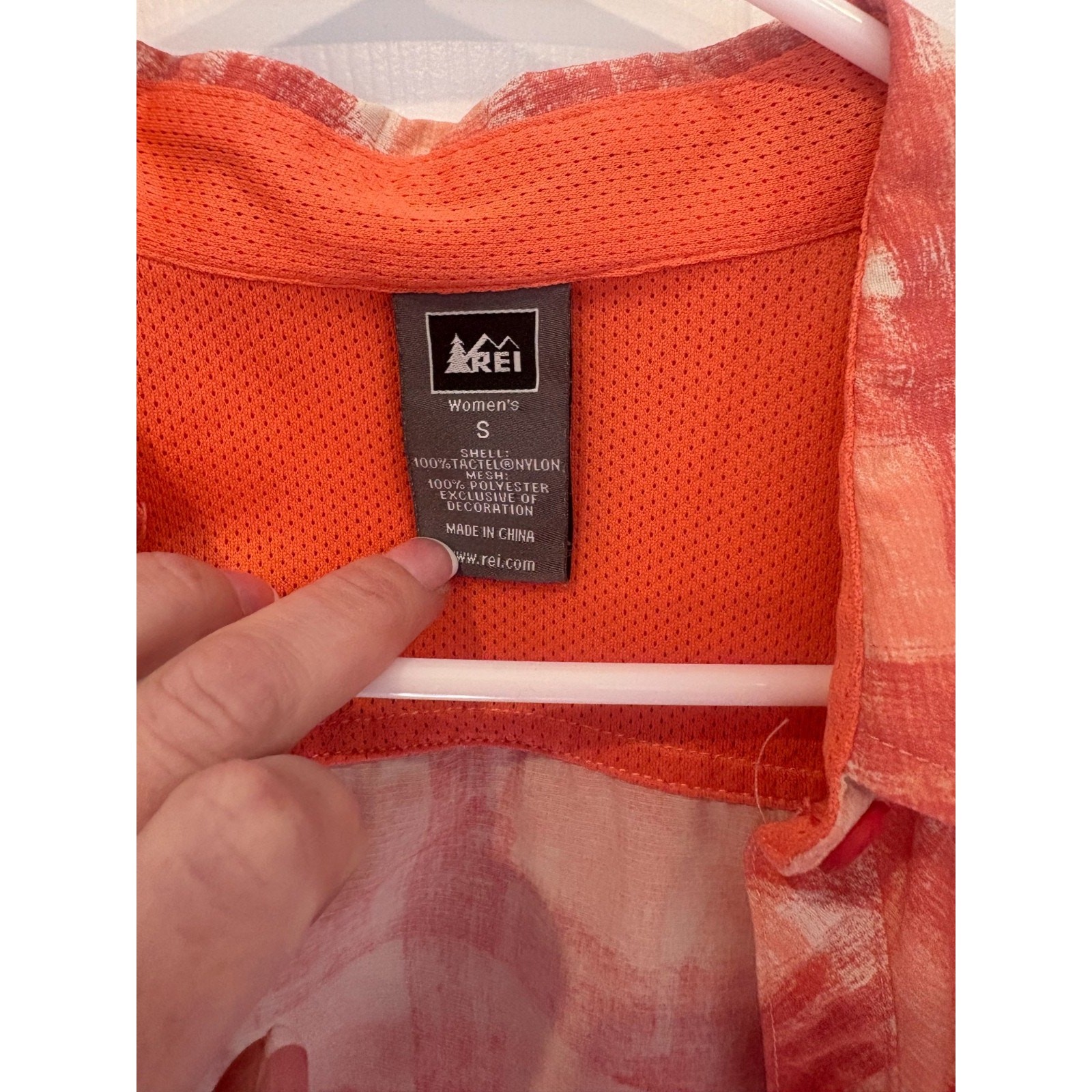 REI Women’s Short Sleeve Button Down Blouse Shirt Orange Plaid Hiking Size S 4-8