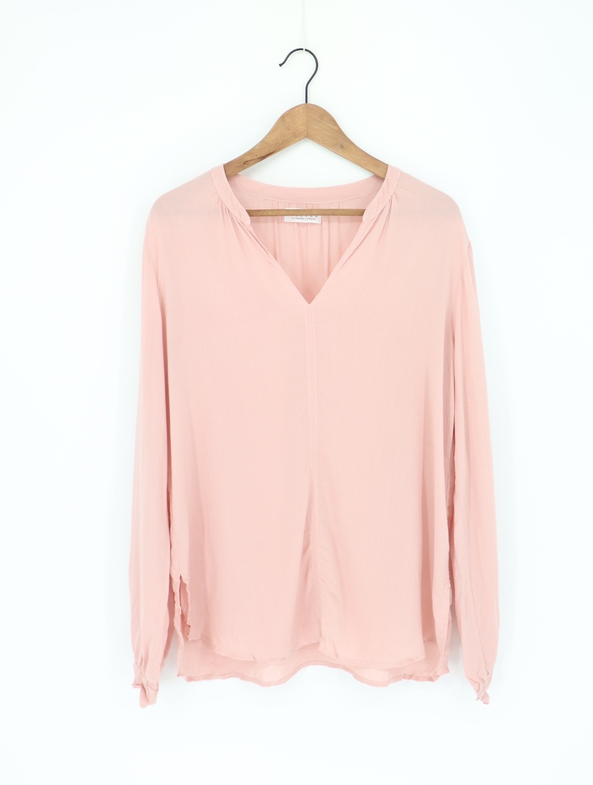 VELVET By Graham & Spencer Costella Viscose V Neck Top Plush S $124 A1