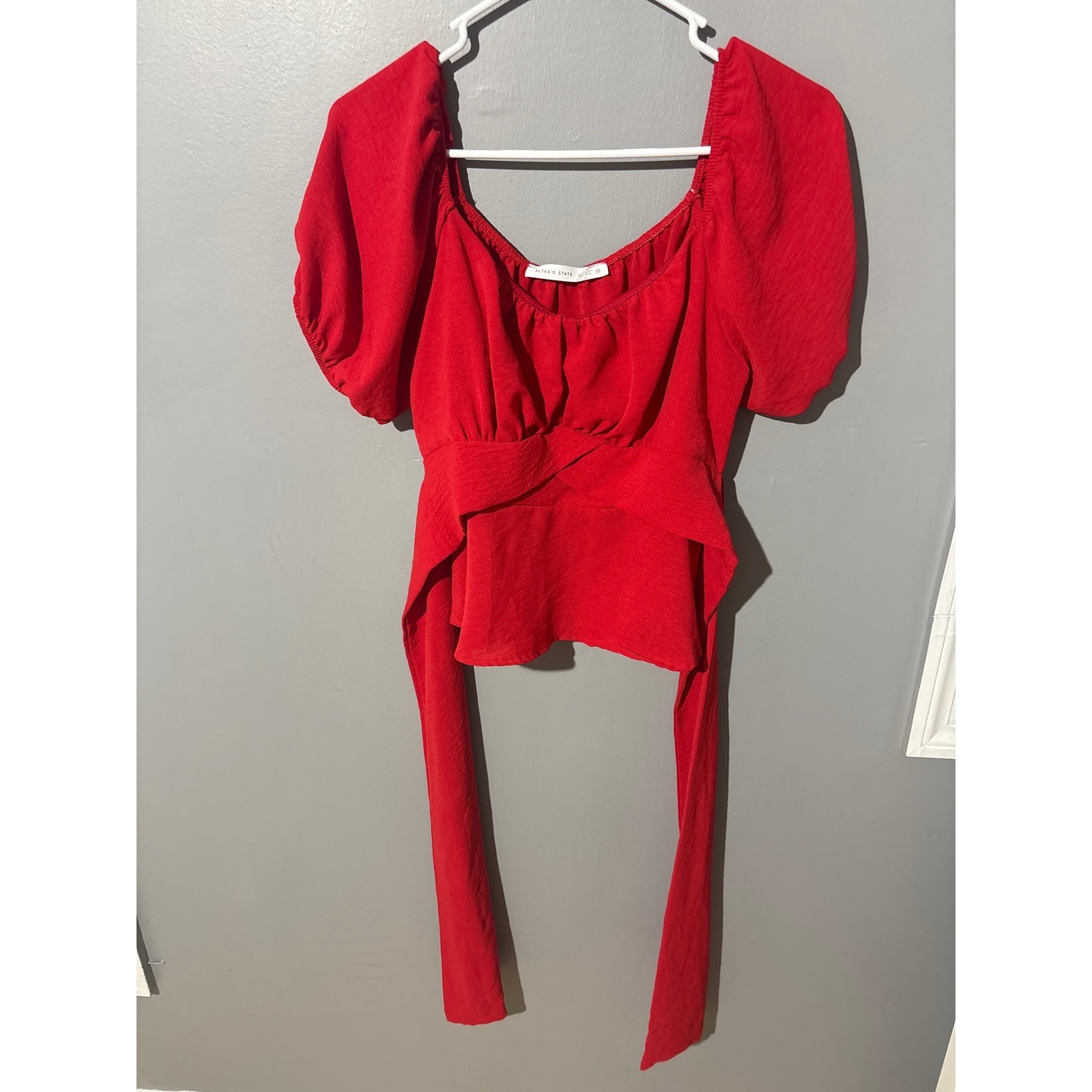 Altar’d State Red Puff Sleeve Tie Back Wrap Blouse Medium Sweetheart Neck Top