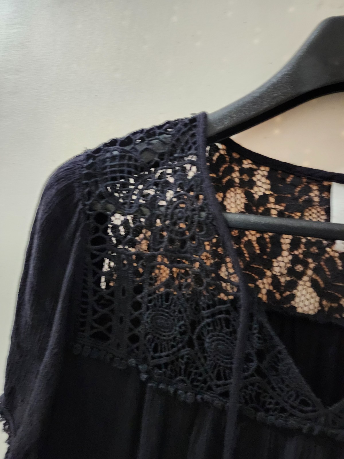 Knox Rose Top Womens L Black Short Sleeve Crochet Lace Tassel Tier Boho Beach