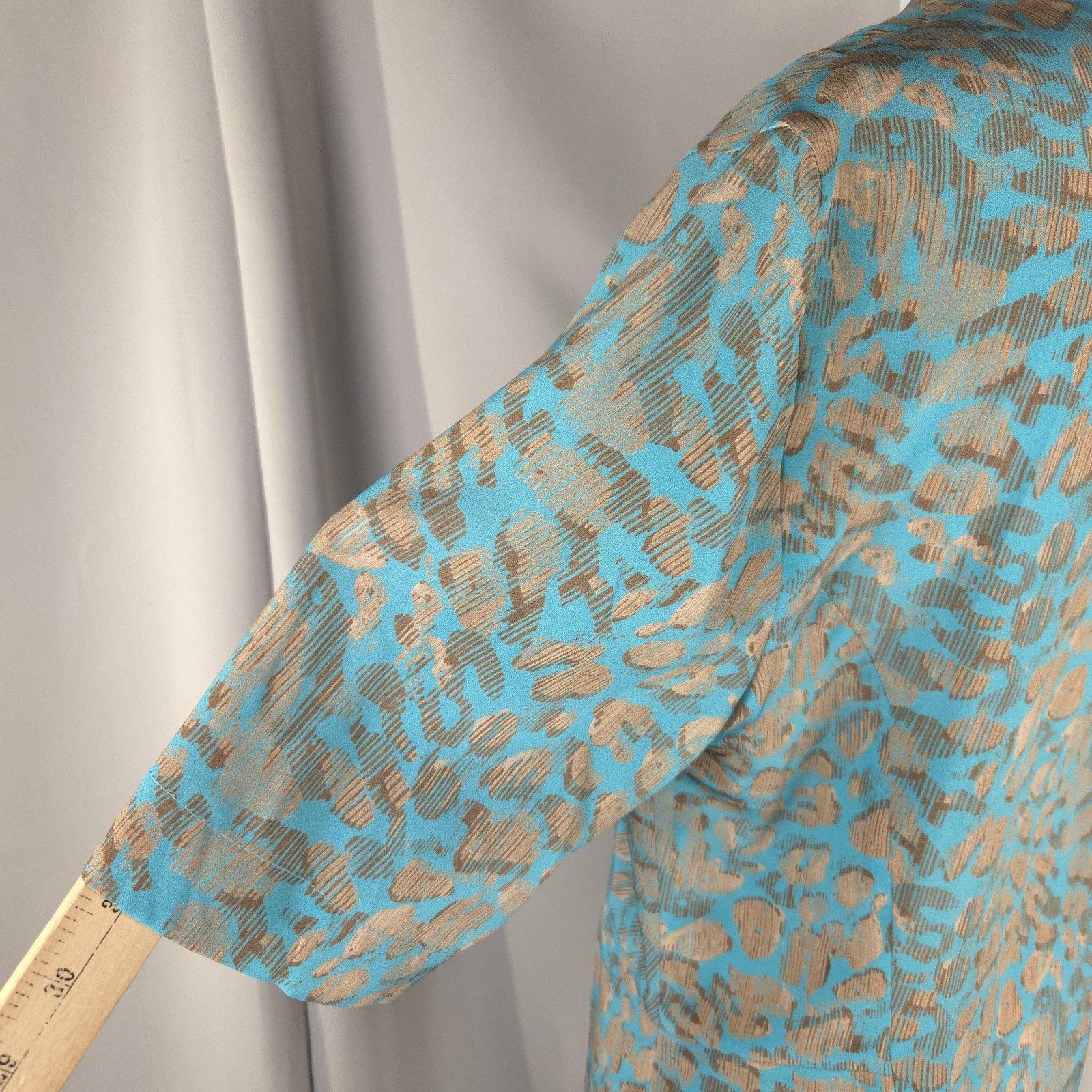 Doncaster Collection Blouse Womens M Blue Silk Animal Print Tie Office Siren