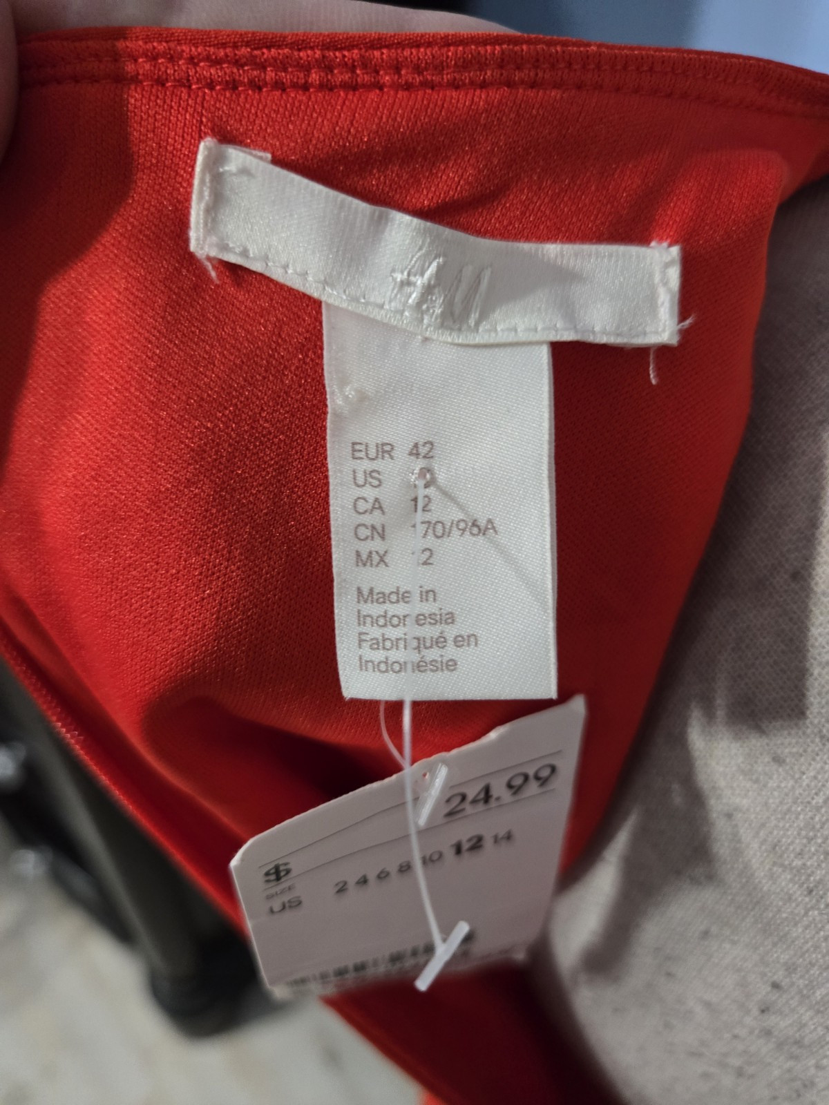 H&M Size 12 Blouse Womens Red Sleeveless Cutout Sides