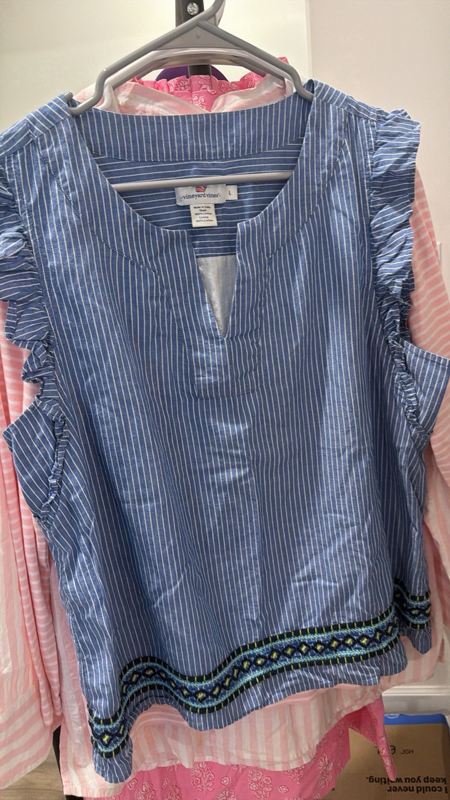 Vineyard Vines Women’s Blue/White Striped V-Neck Ruffle Blouse Embroidered L