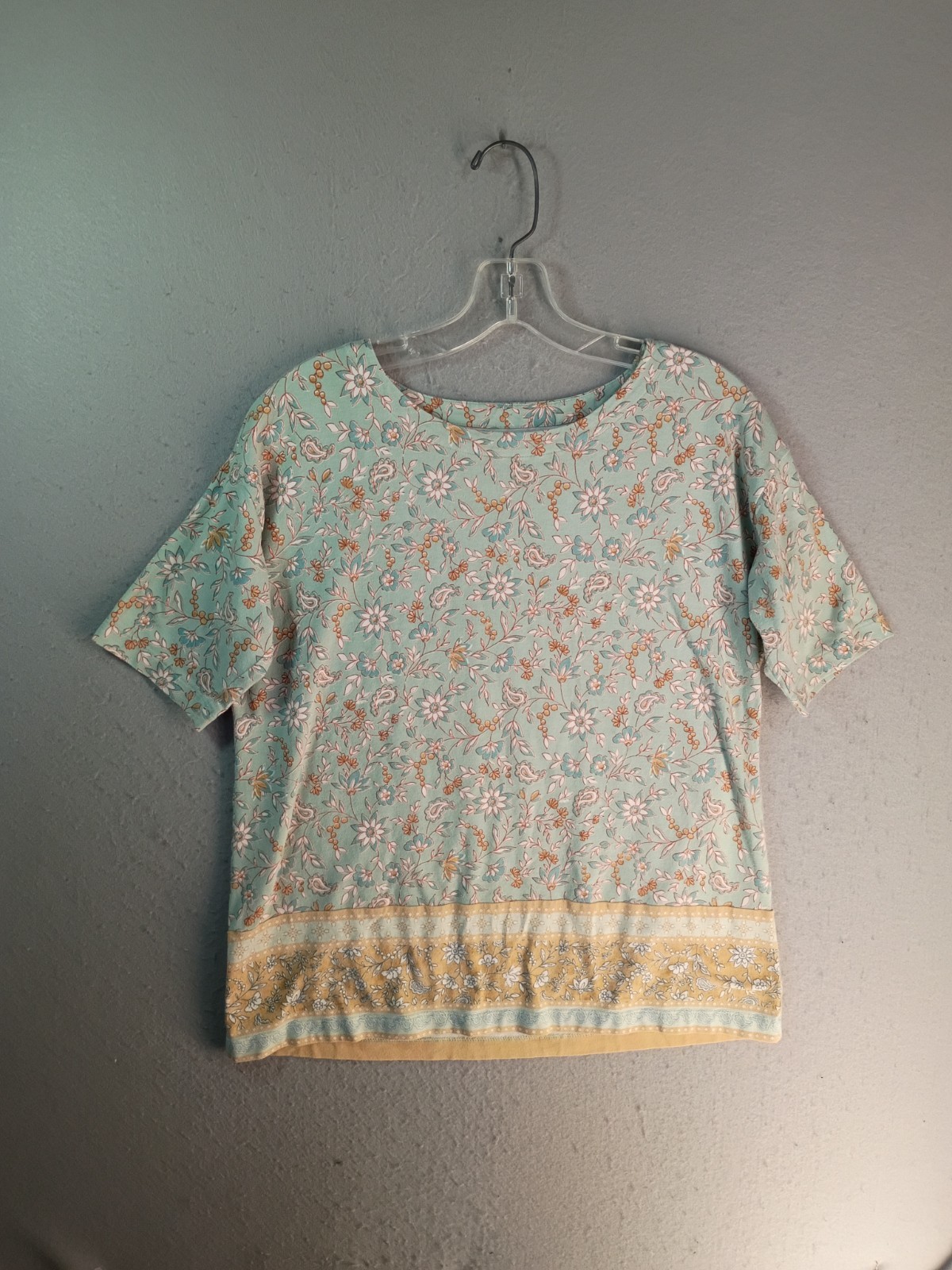 J Jill Luxe Supima Short Elbow Sleeve Shirt Womens Small Sage Green Paisley Boho