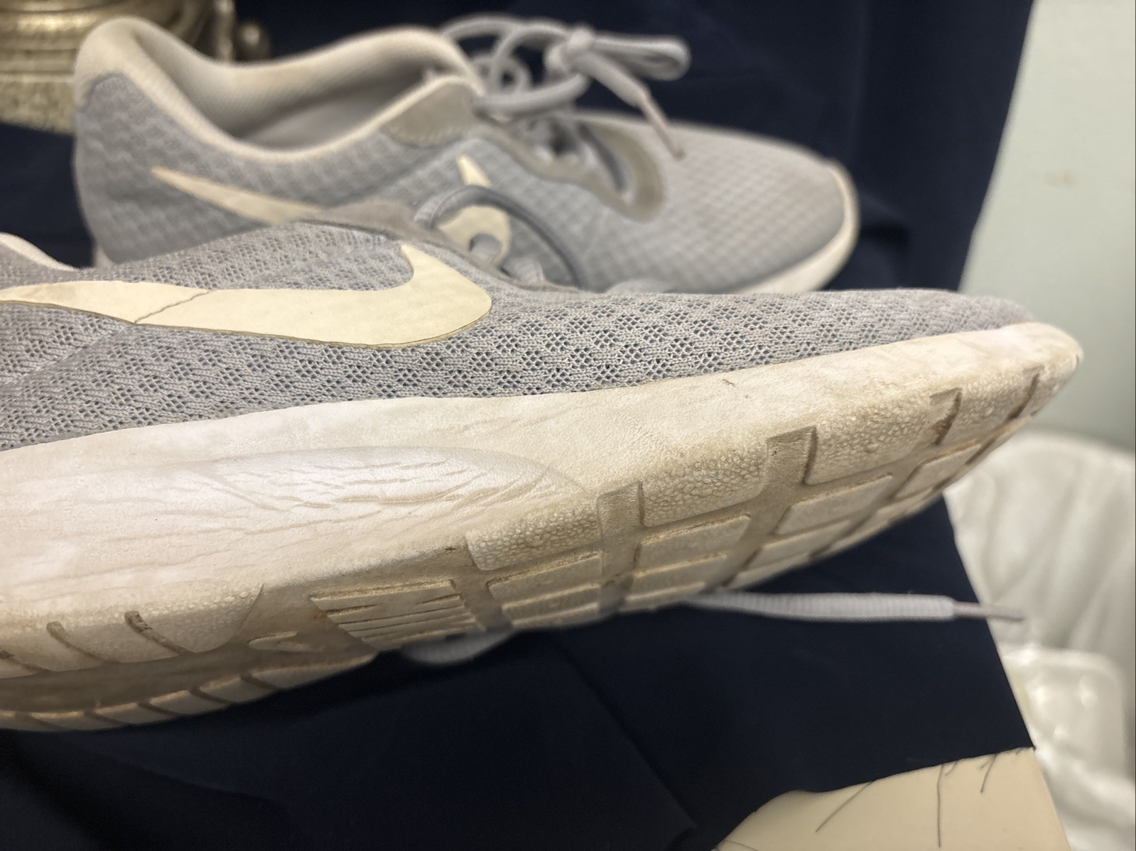 Unisex Grey Nikes Shoes US size 6.5
