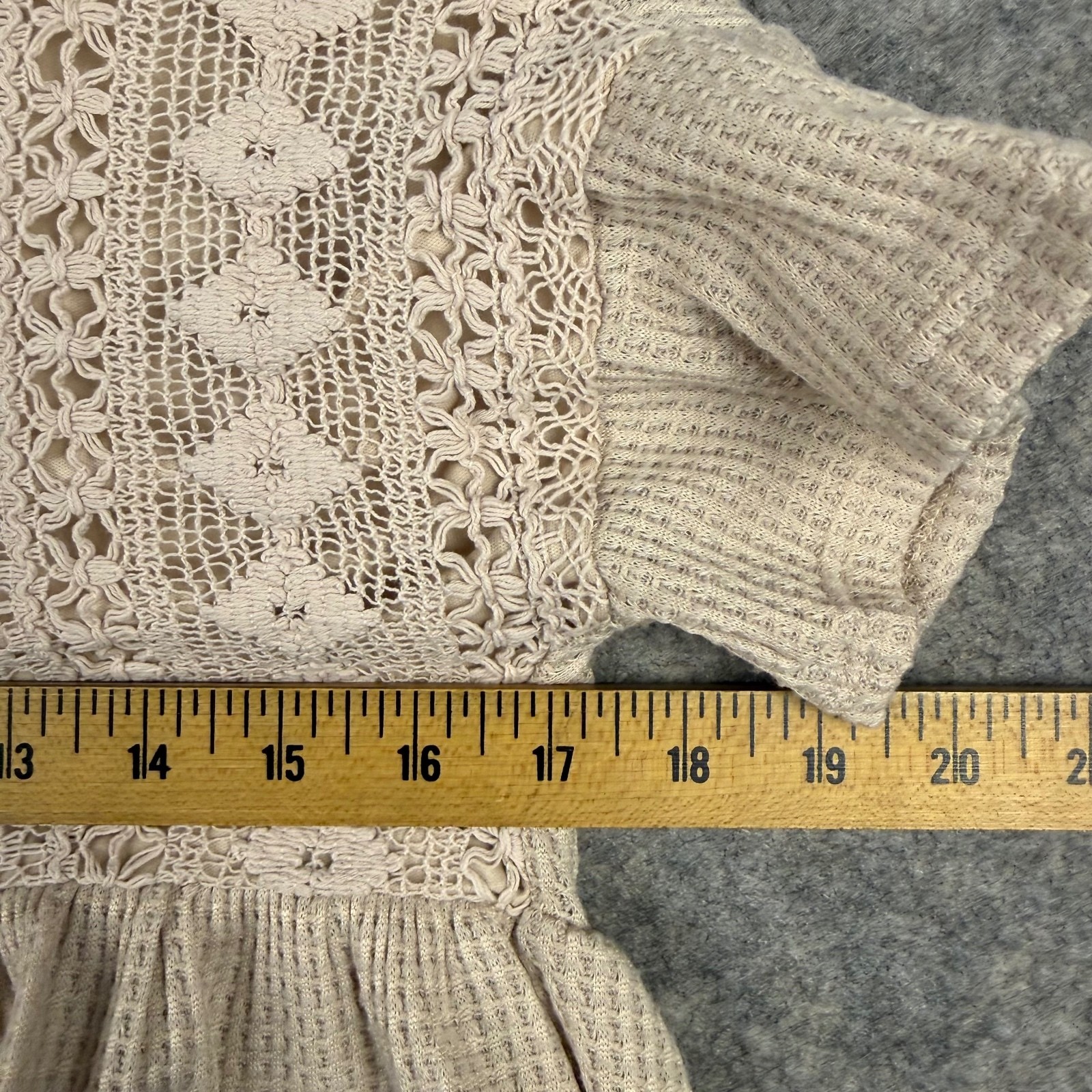Xtraordinary Short Sleeve Lace Inset Crop Top Ruffle Bottom Beige Medium 878