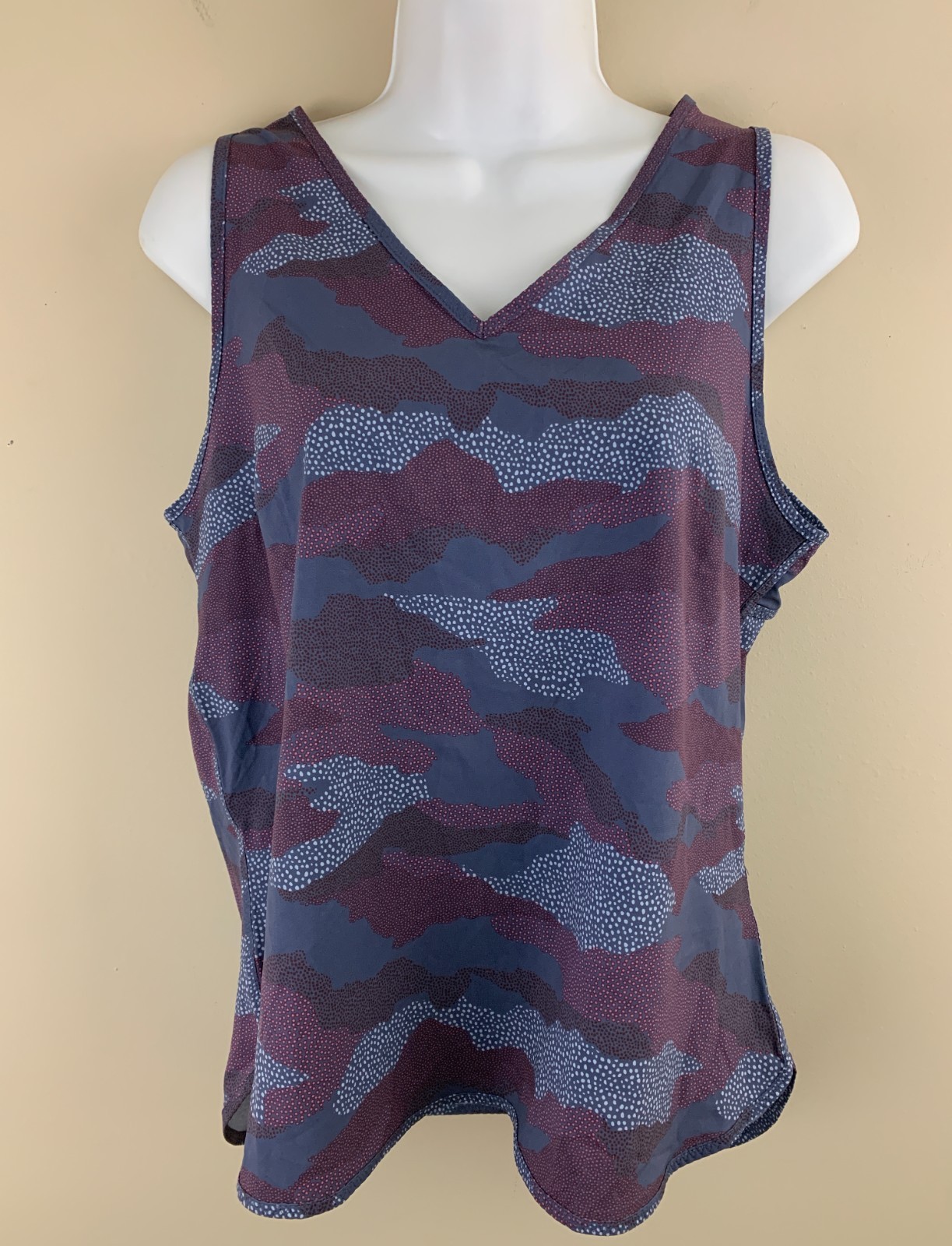 KUHL Women’s Vantage Camo Performance Tank Top Ultra Lightweight Purple Sz S NEW