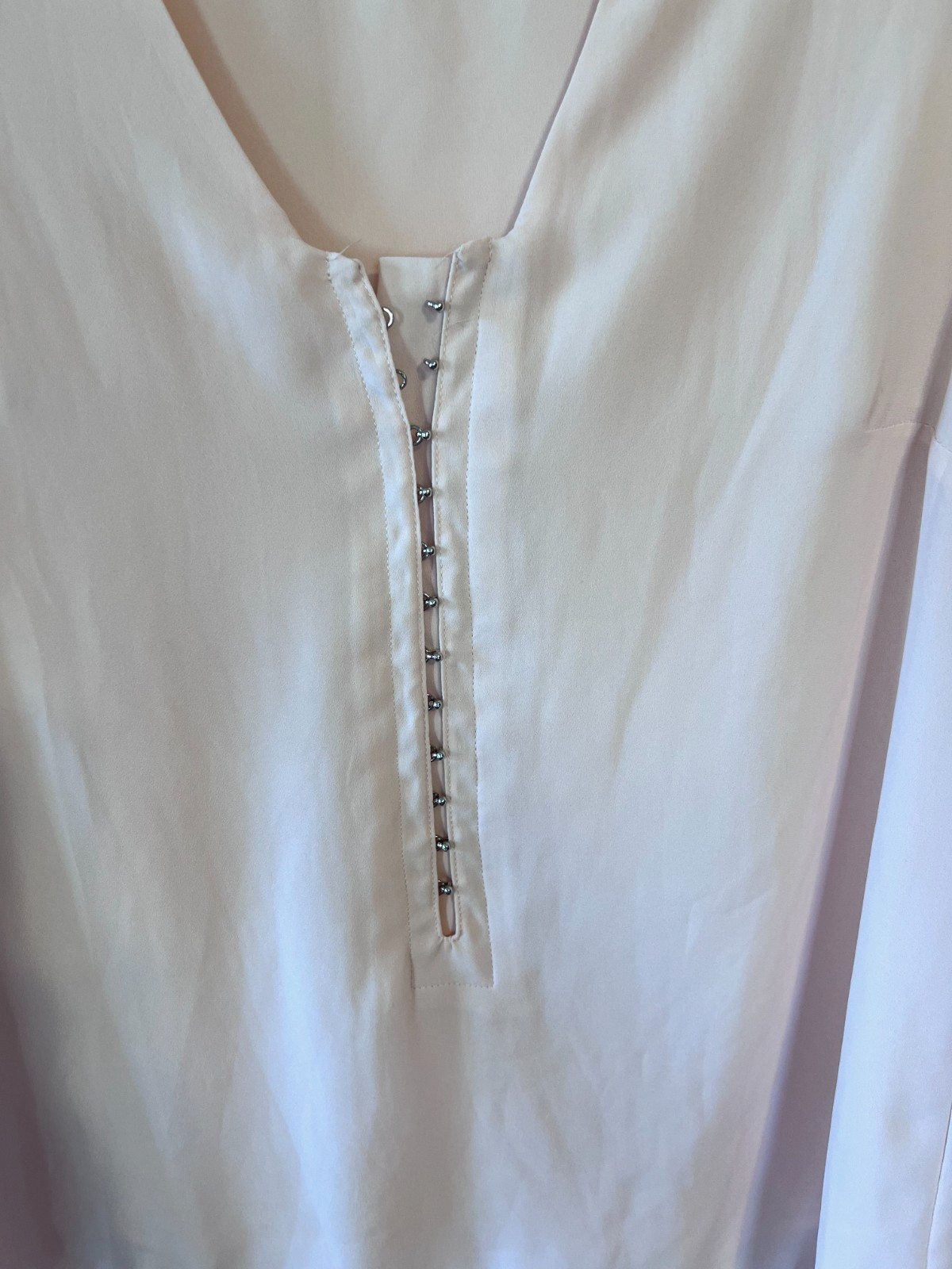 Versona ladies Pale Pink Blouse with long flutter sleeves Size Large