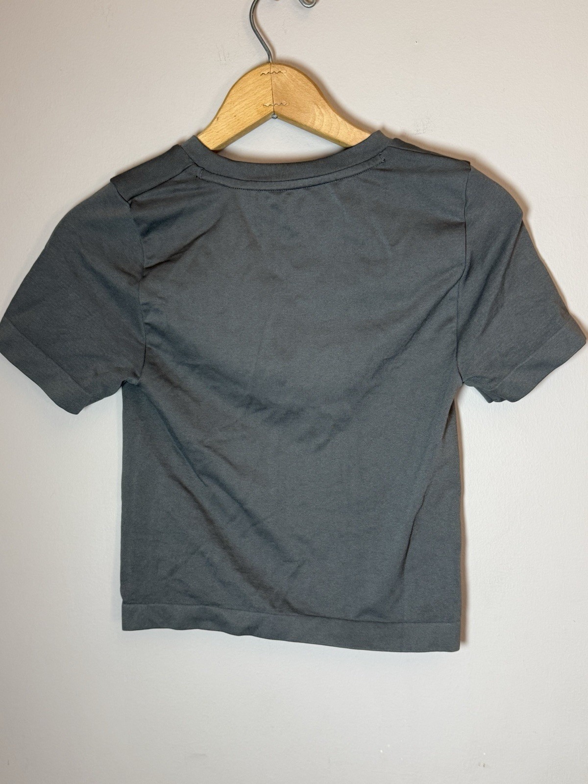 Womens Gray A New Day Slightly Cropped Workout Fabric Tee size Small