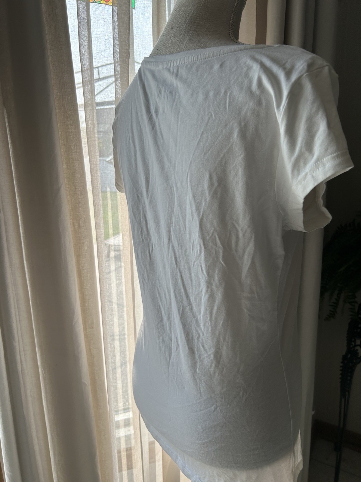 Tshirt Relaxed Fit V-Neck Short Sleeve T-Shirt – 100% Cotton Aveto X-Large NWT