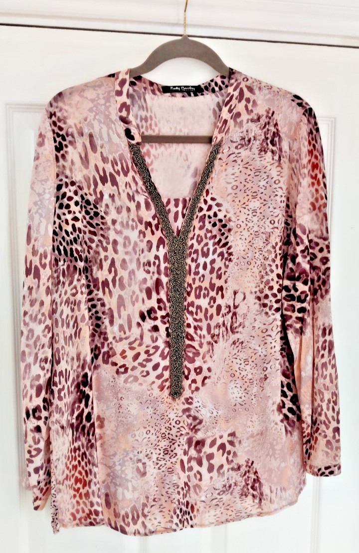 BETTY BARCLAY BLOUSE SIZE 14 (BROWN/PEACH/WHITE) WITH BEADED DETAIL – NEARLY NEW