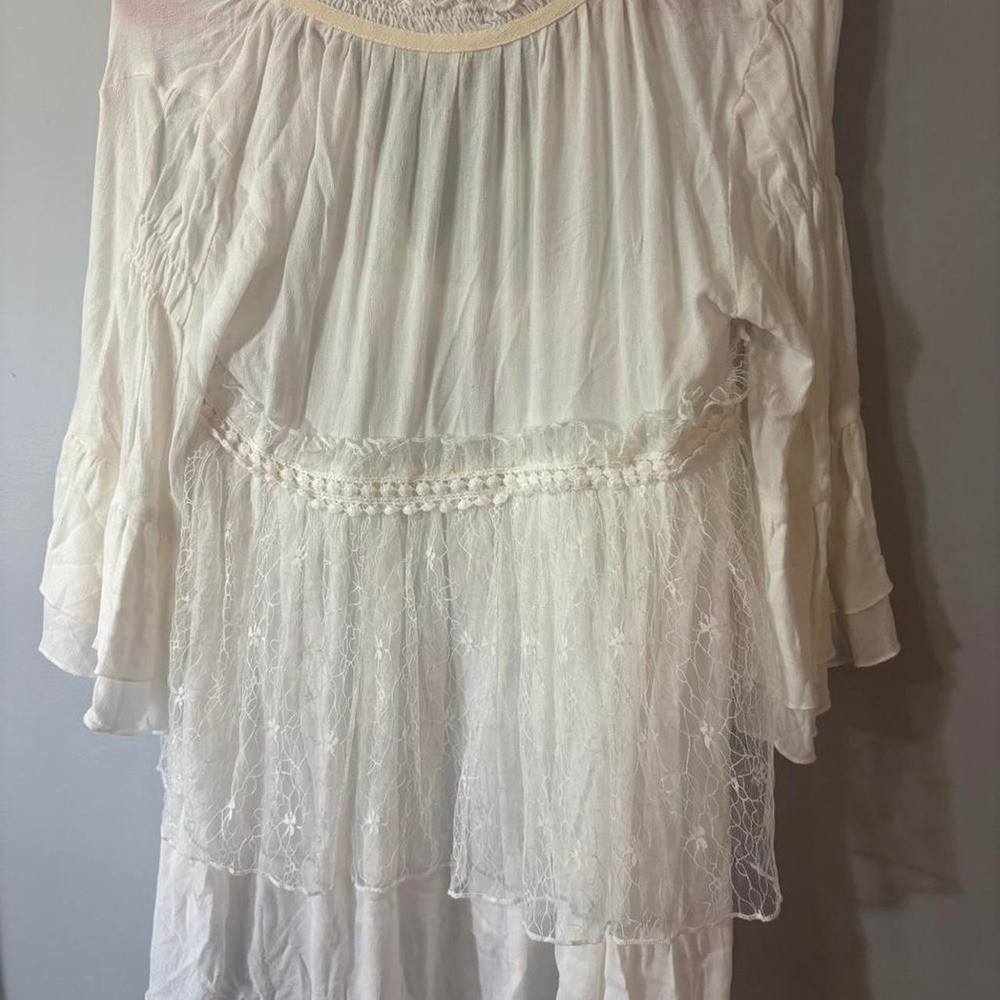 POL white lace blouse