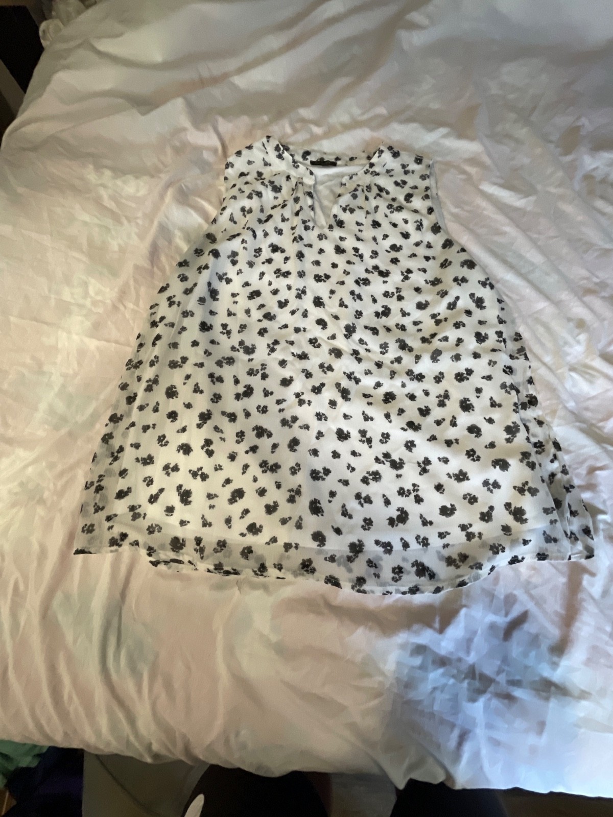 1X WOMENS WHITE FLORAL PATTERN SHEER PULLOVER PAPERMOON BLOUSE L030