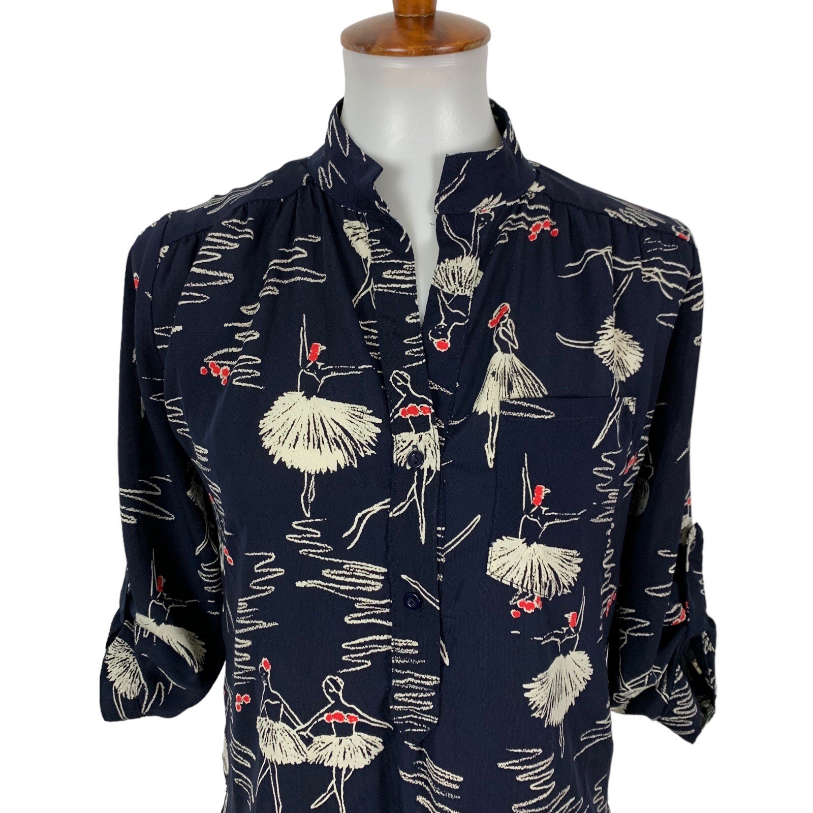 Cals Blouse XS Navy Floral 34 Sleeve Button Down Lightweight Boho Chic