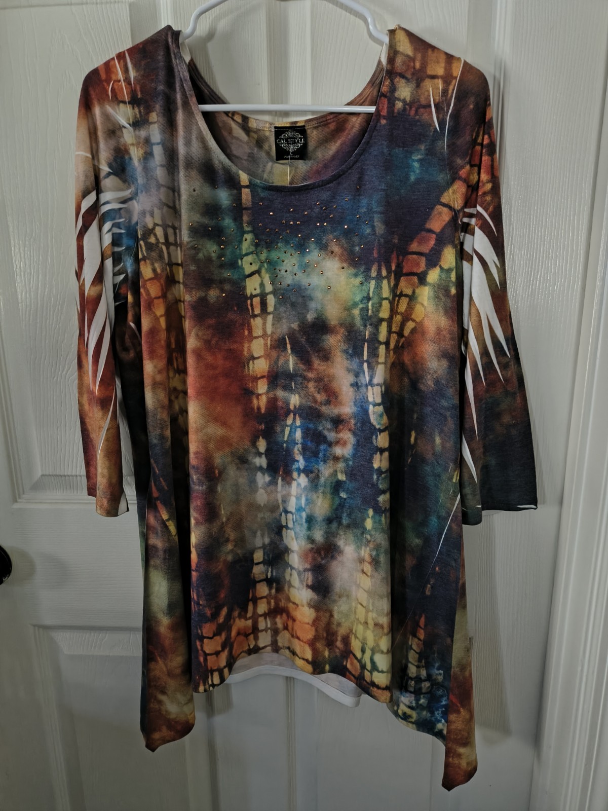 Cal Style Women’s Tunic Top Size L P2P 22 LENGTH 30 BOHO Rhinestones