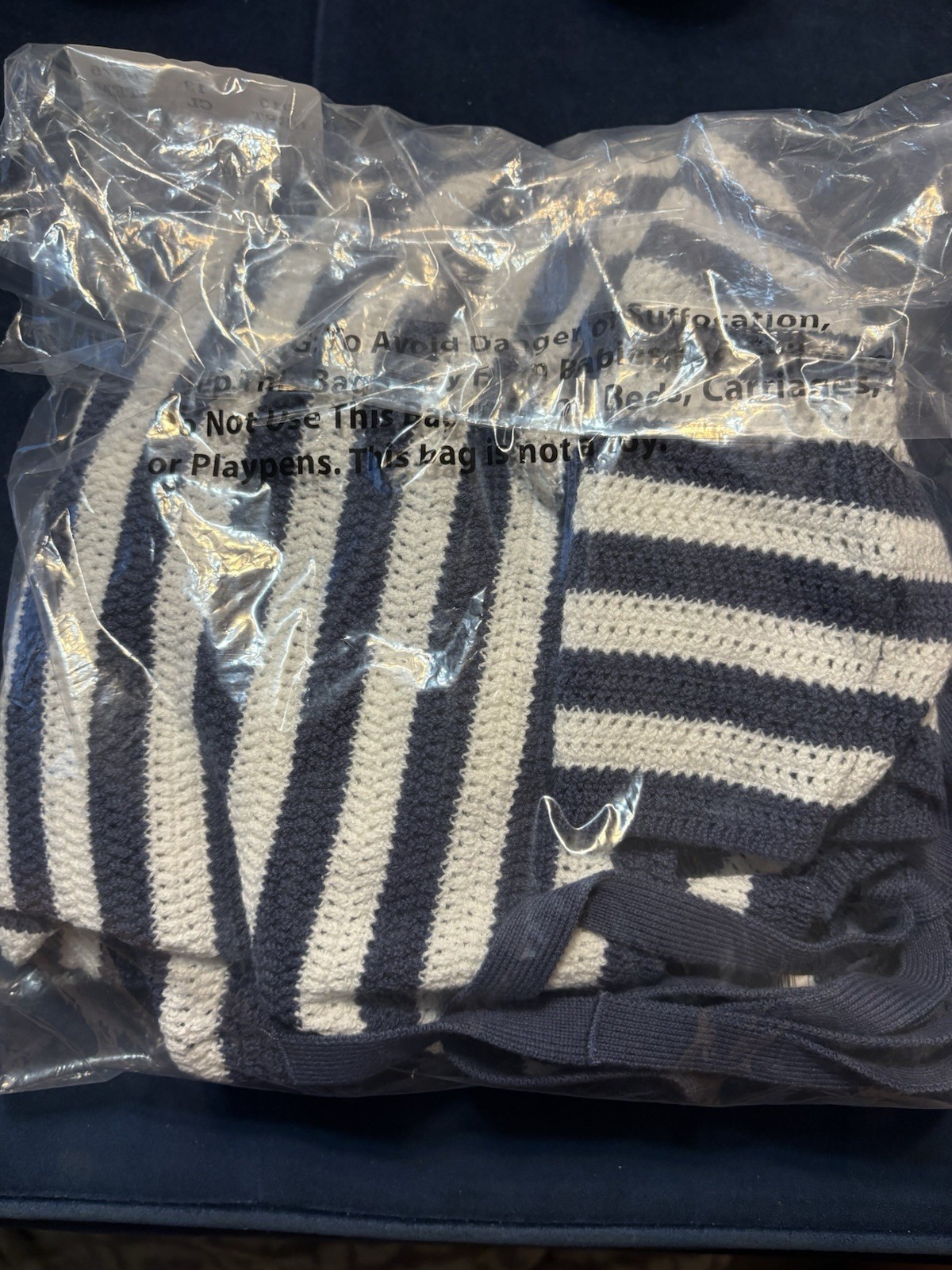 NWT Target’s Universal Threads Women’s Navy Blue & White Sweater Tank Top Sz 2x