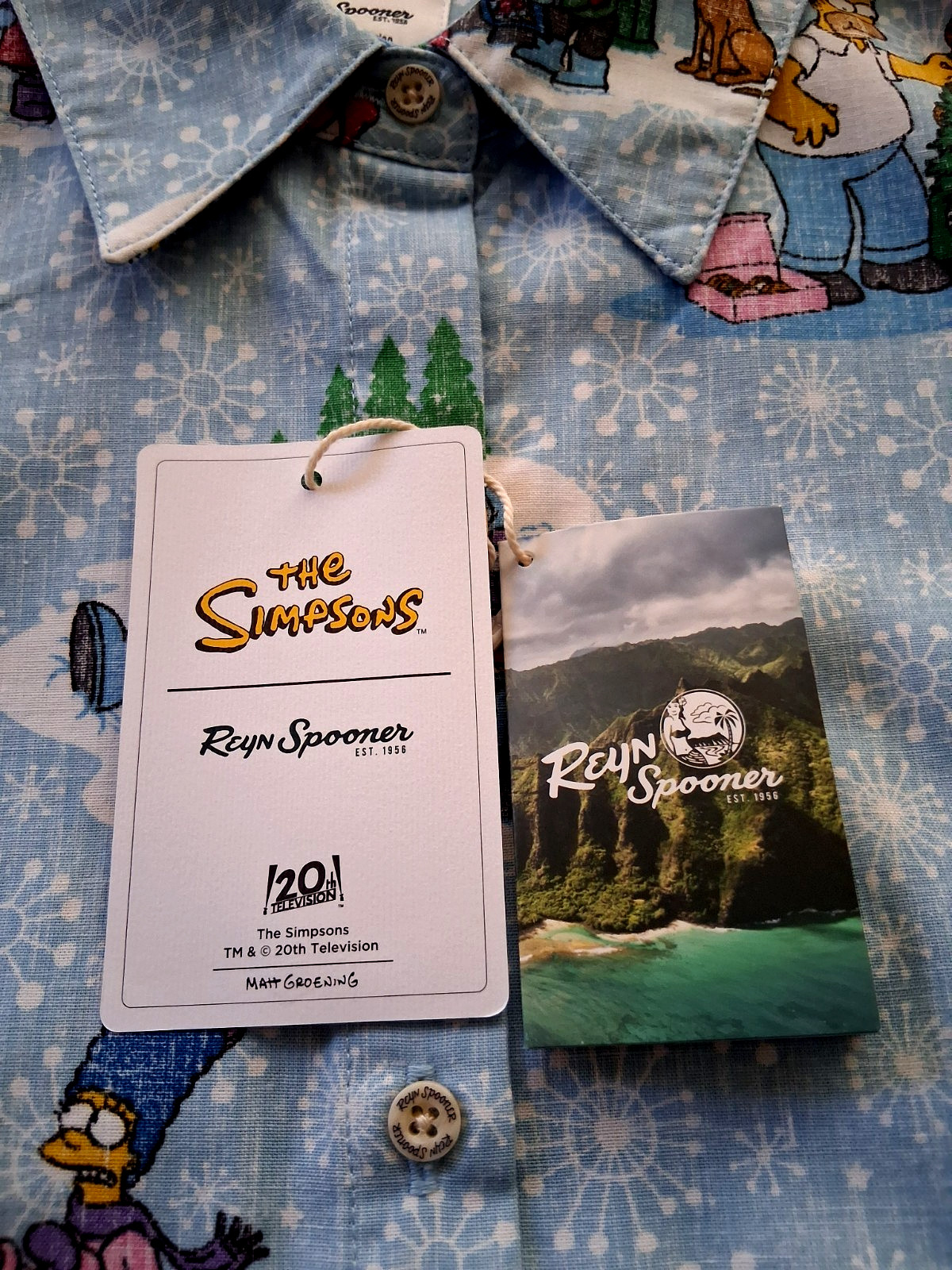 Reyn Spooner Women’s “SIMPSONS GREETINGS” FBF Light Blue Shirt Sizes