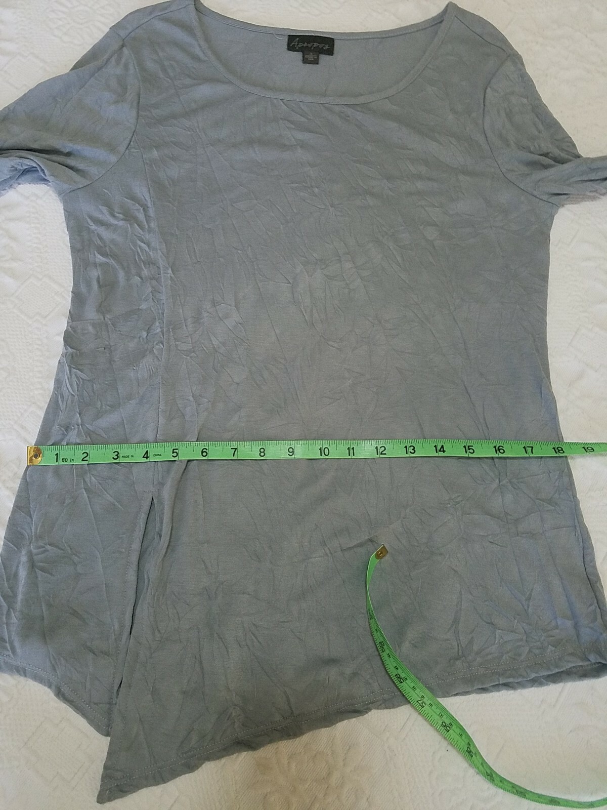 Women’s size S Apropos Tunic Top Crinkle Fabric Asymmetrical Hem Sage