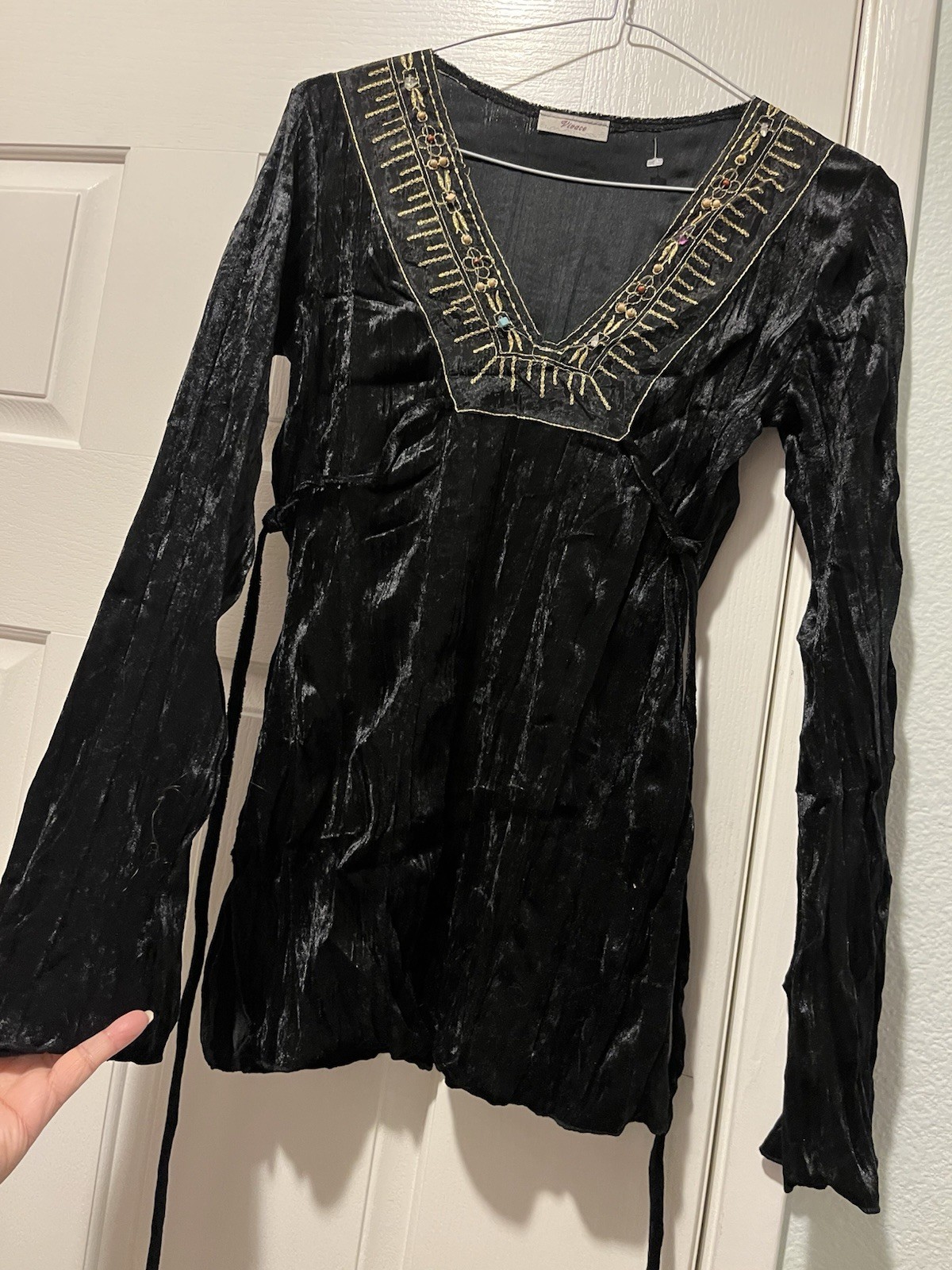 VIVACE GORGEOUS GOLD EMBROIDERY&BEADS DESIGN SOFT CRUSH VELVET ELEGANT TUNIC TOP