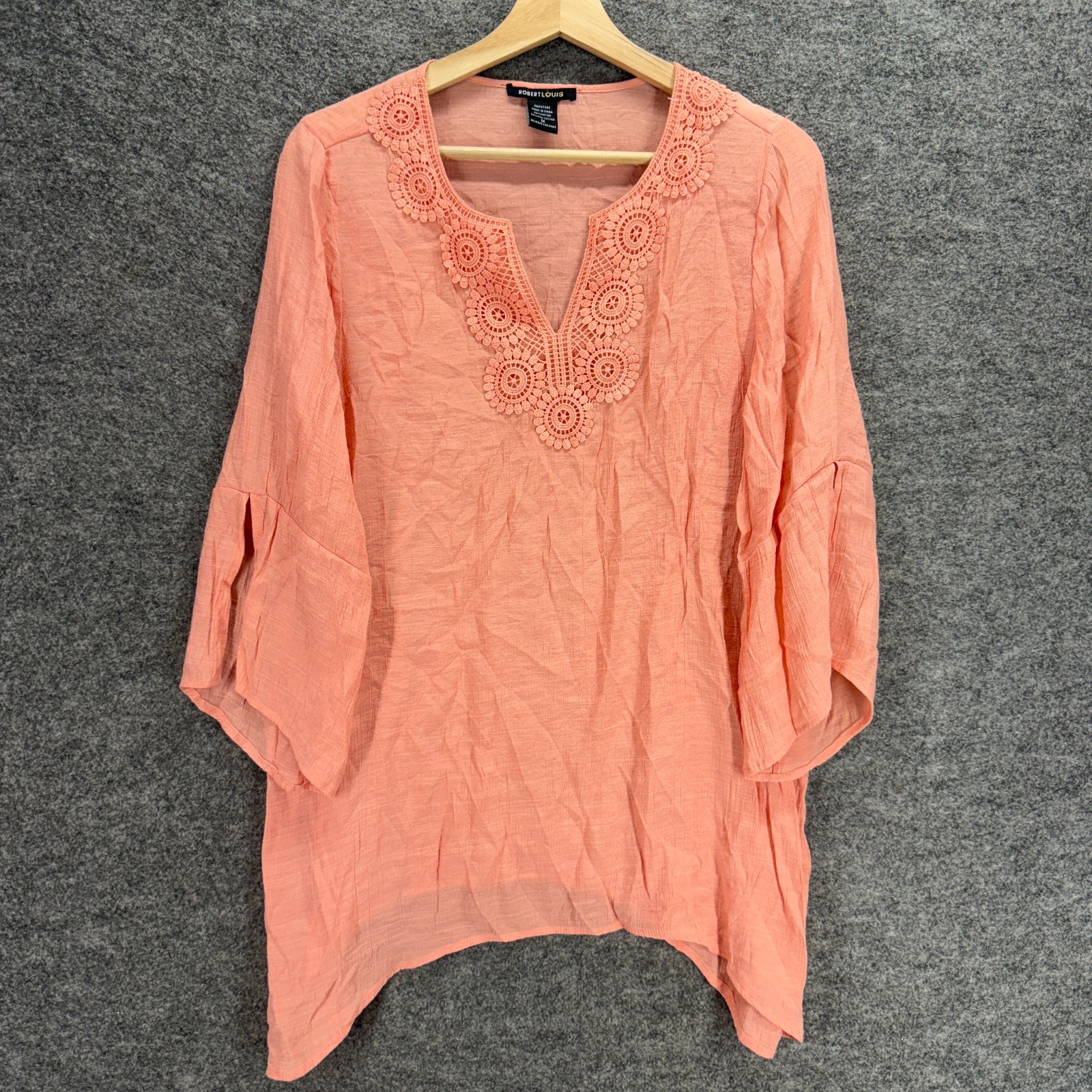 Robert Louis Blouse Women M Pink V-Neck 3/4 Sleeve Rayon Casual Solid Top