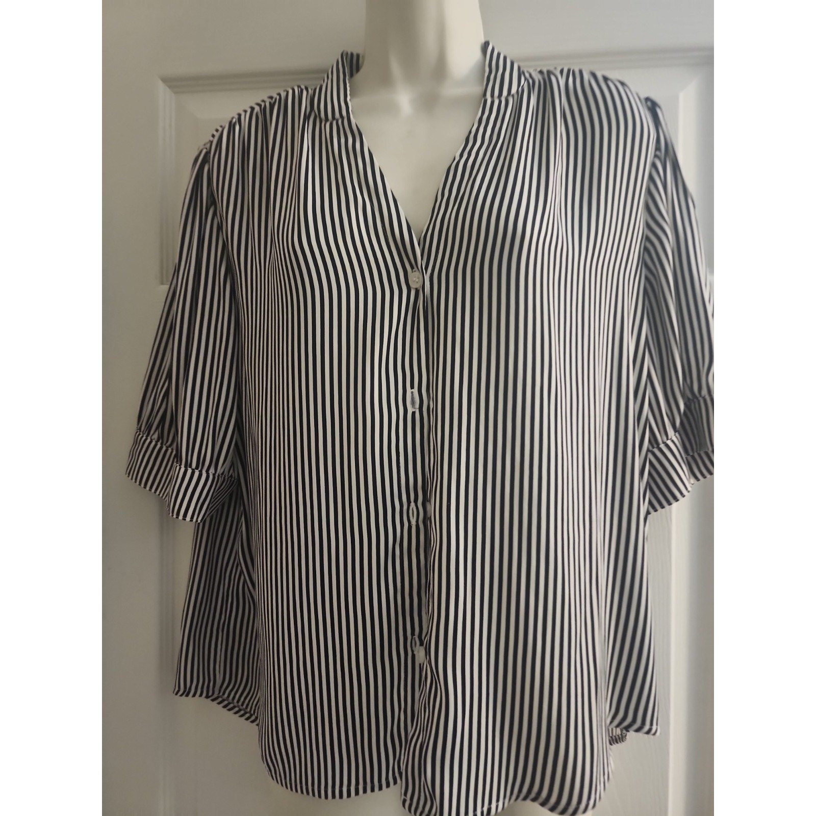T Tahari Women’s Career Blouse Striped Wht Blk Short Sleeve Top XL EUC
