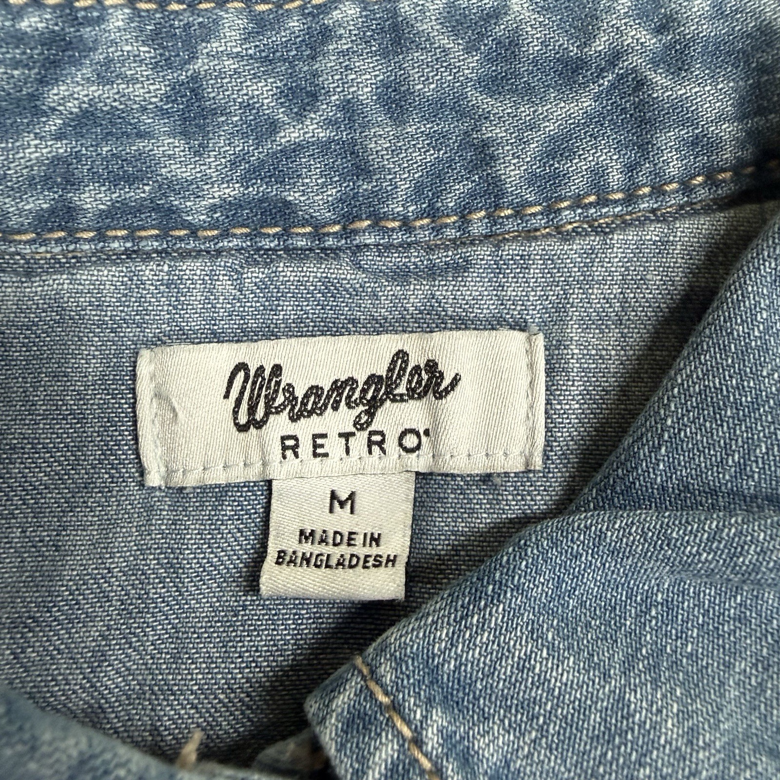 Wrangler Retro Women’s M Embroidered Denim Sleeveless Snap Western Shirt NWT