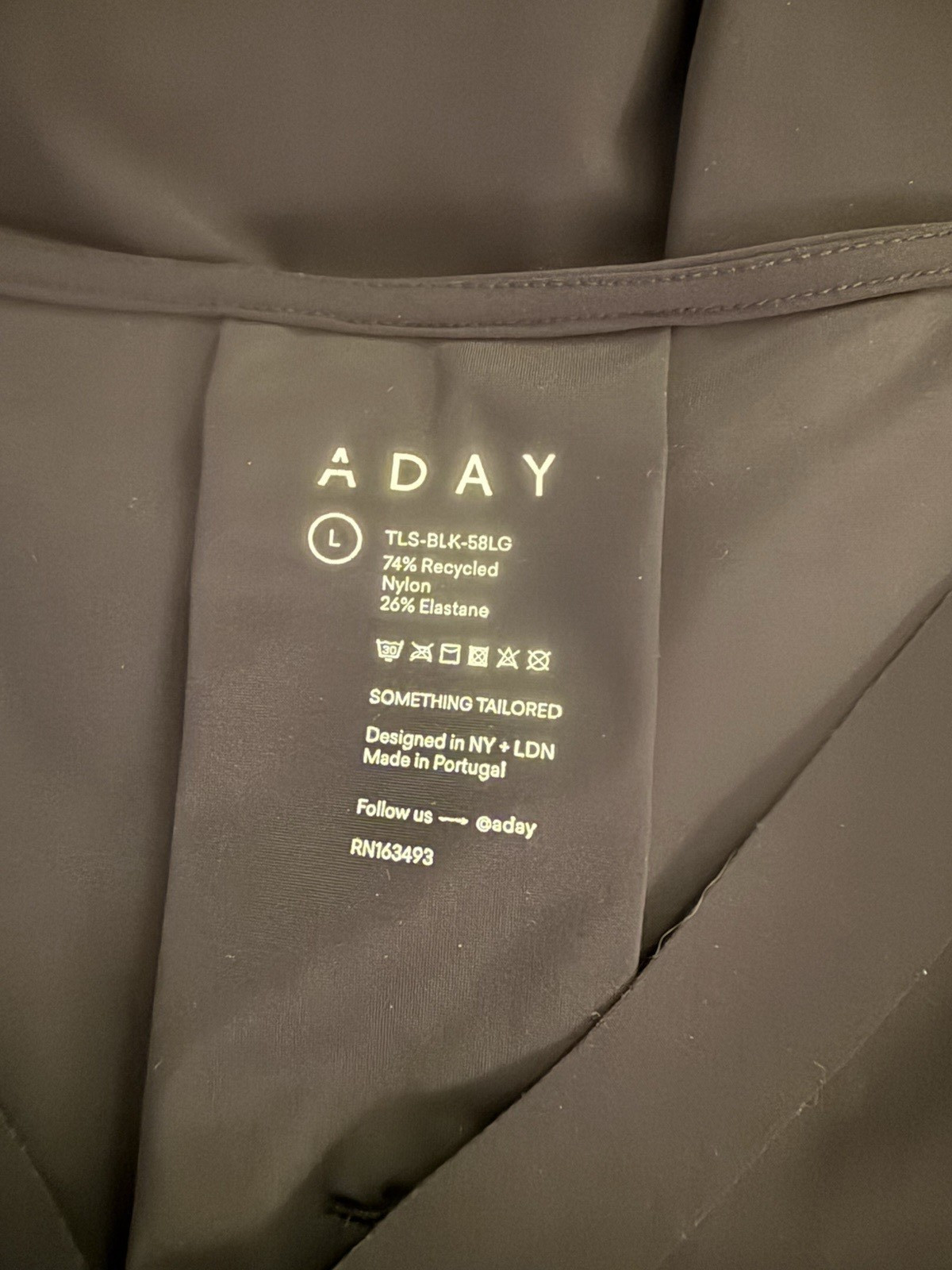 ADAY SOMETHING TAILORED BLACK SHIRT EUC $165 RETAIL. Size L. d980