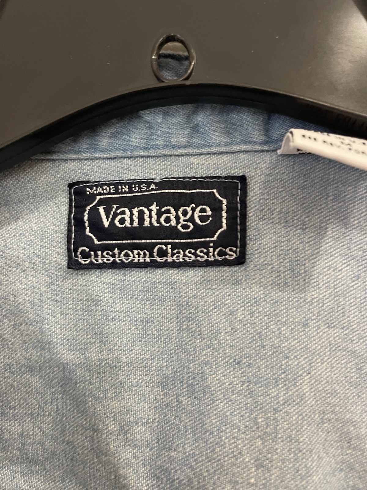Vantage Custom Classics Denim Button Up Long Sleeve Shirt Size Medium