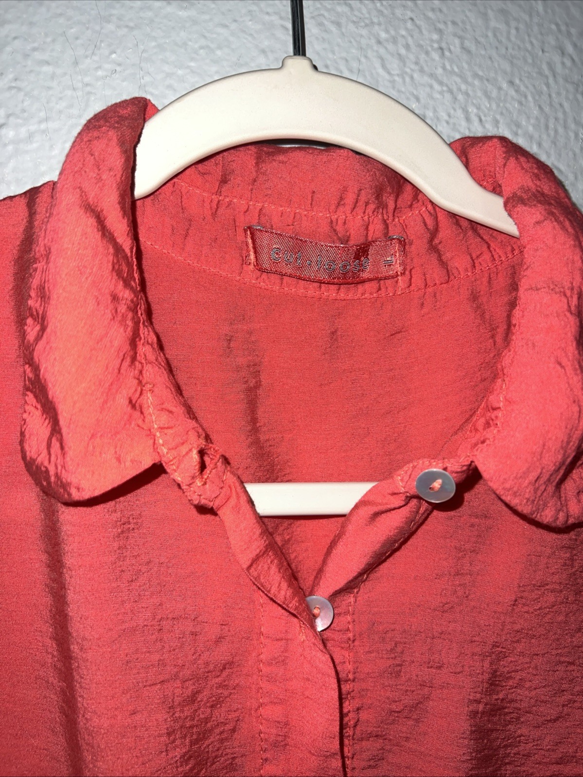 Cut Loose Button Twist Top Size L Coral Pink
